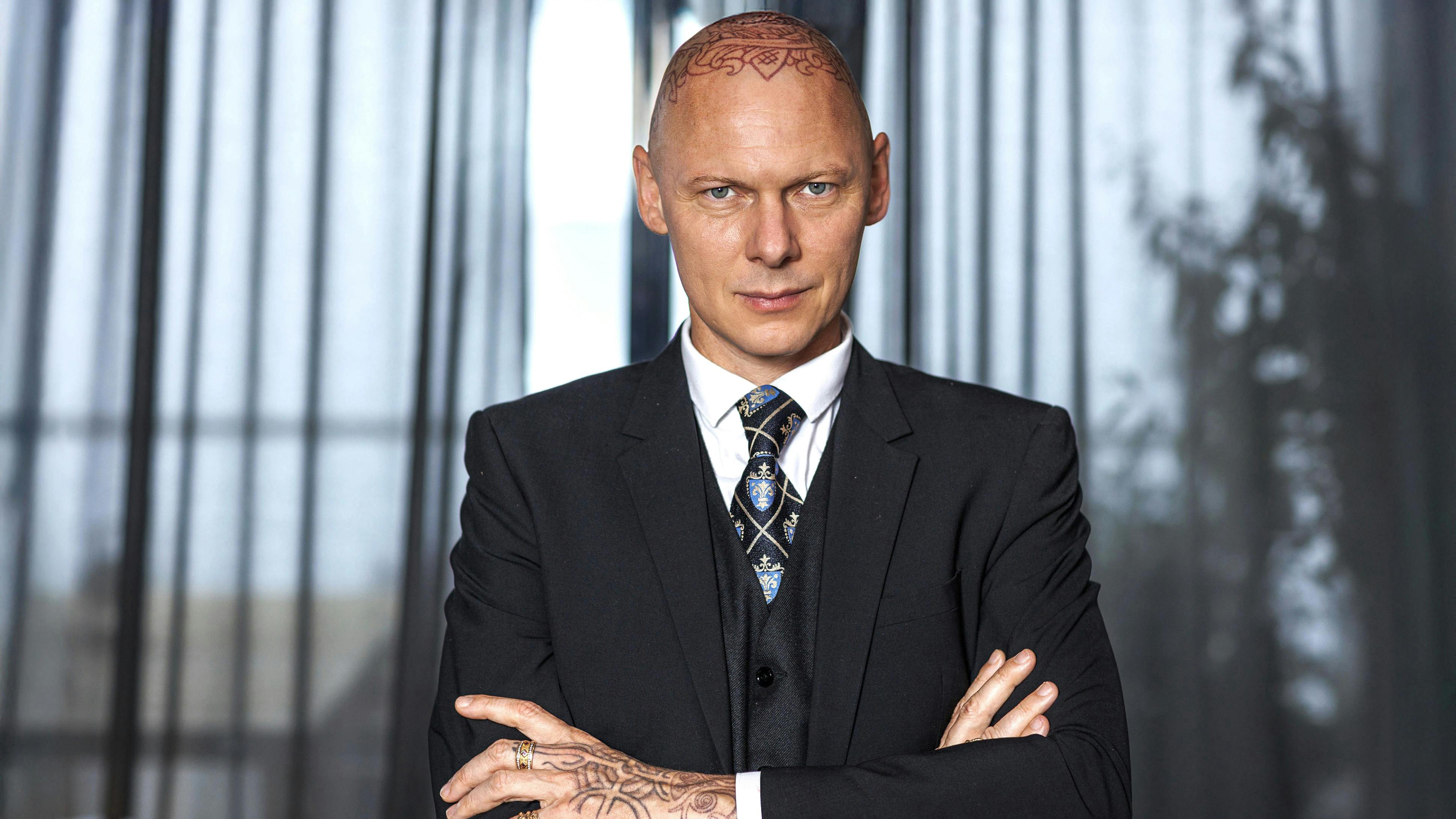 Jim Lyngvild i sit stiveste puds.