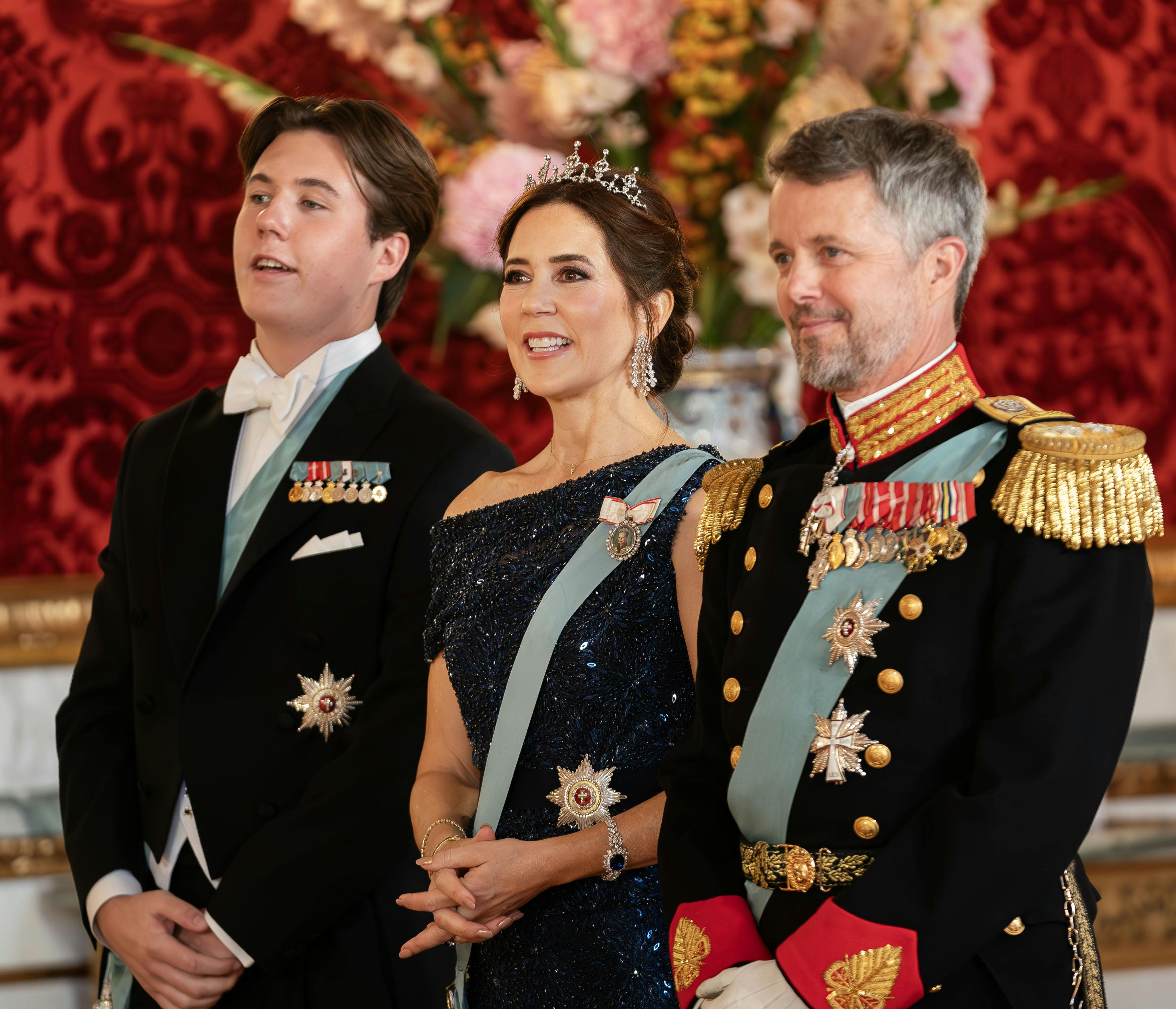 Dronning Mary iført øreringene til kronprins Christians store fødselsdagsfest.