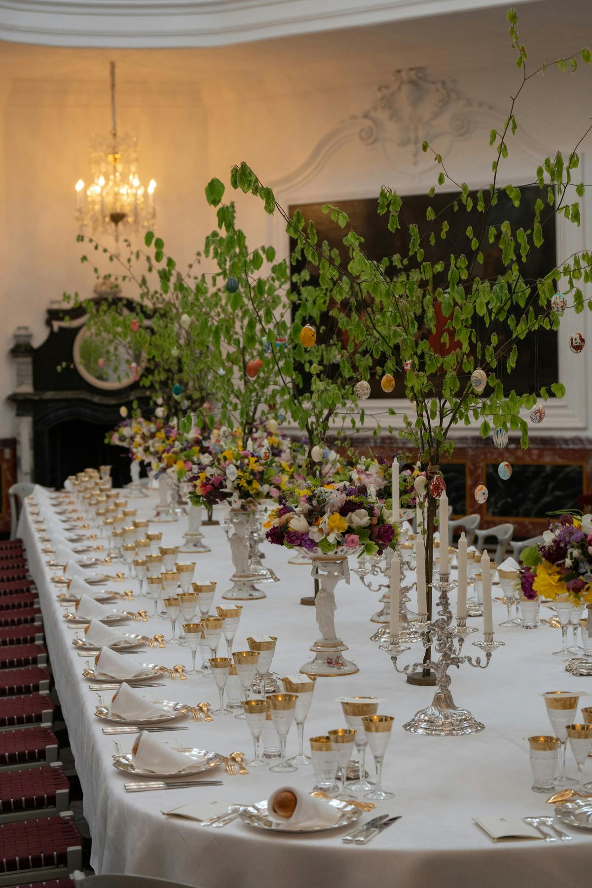 Dronning Margrethe fejrede sin 85-års fødselsdag med et privat taffel i Kuppelsalen på Fredensborg Slot