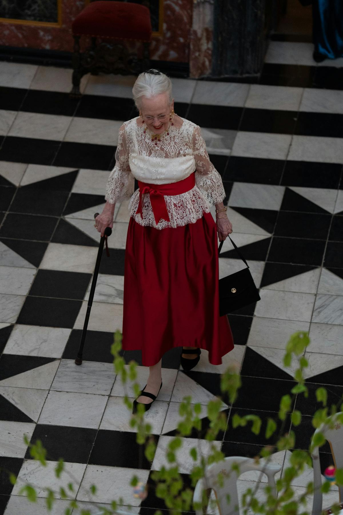 Dronning Margrethe fejrede sin 85-års fødselsdag med et privat taffel i Kuppelsalen på Fredensborg Slot