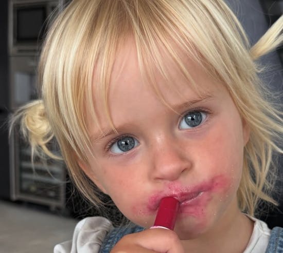 Dennis Knudsens datter Aura.