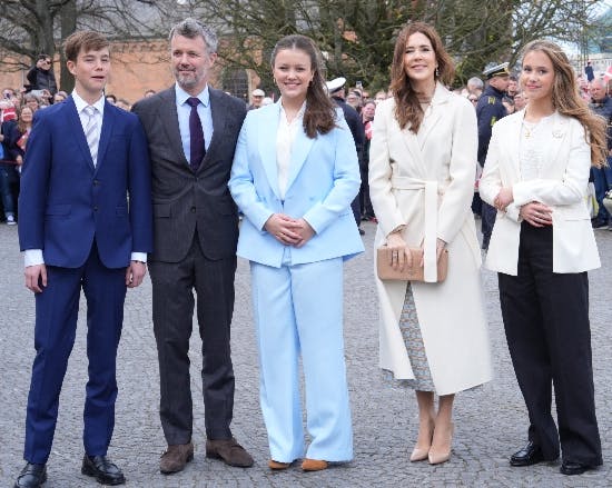 Prinsesse Isabella med kongeparret og Vincent og Josephine