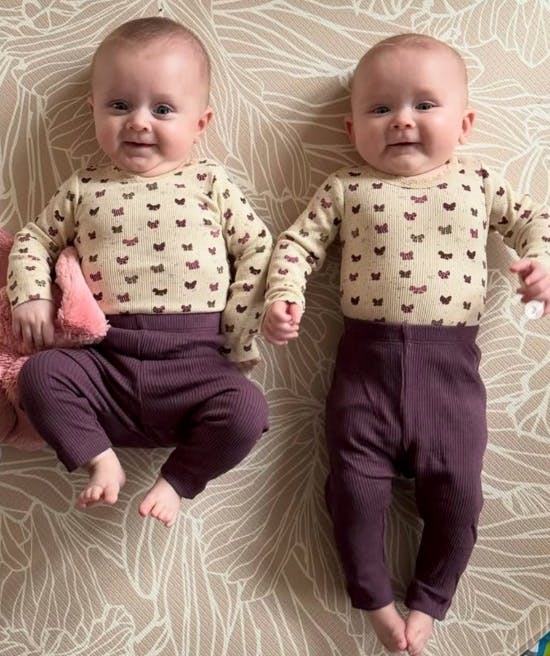 Emma og Nora.