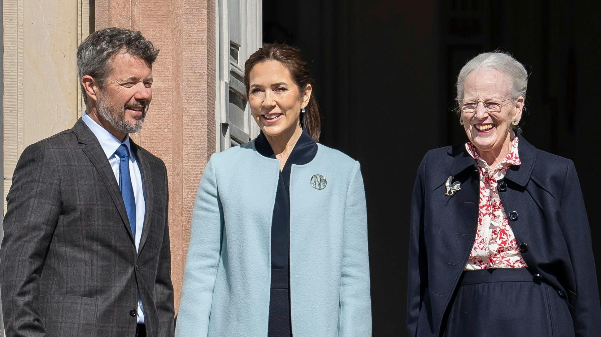 Kong Frederik, dronning Mary og dronning Margrethe.