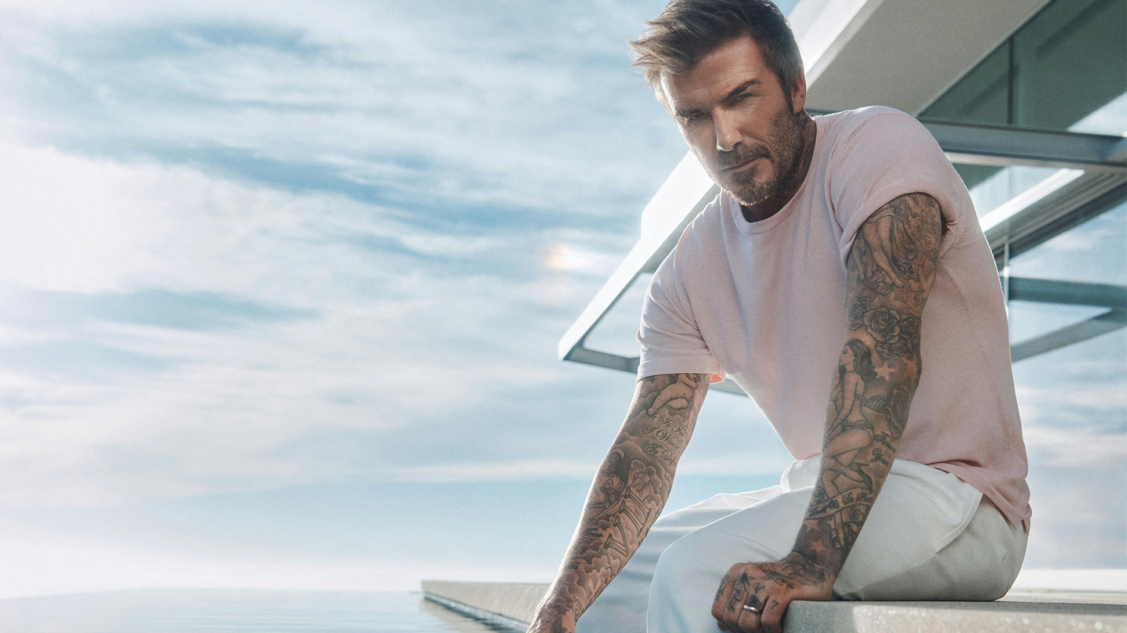 David Beckham poserer til den nye kollektion med BOSS.