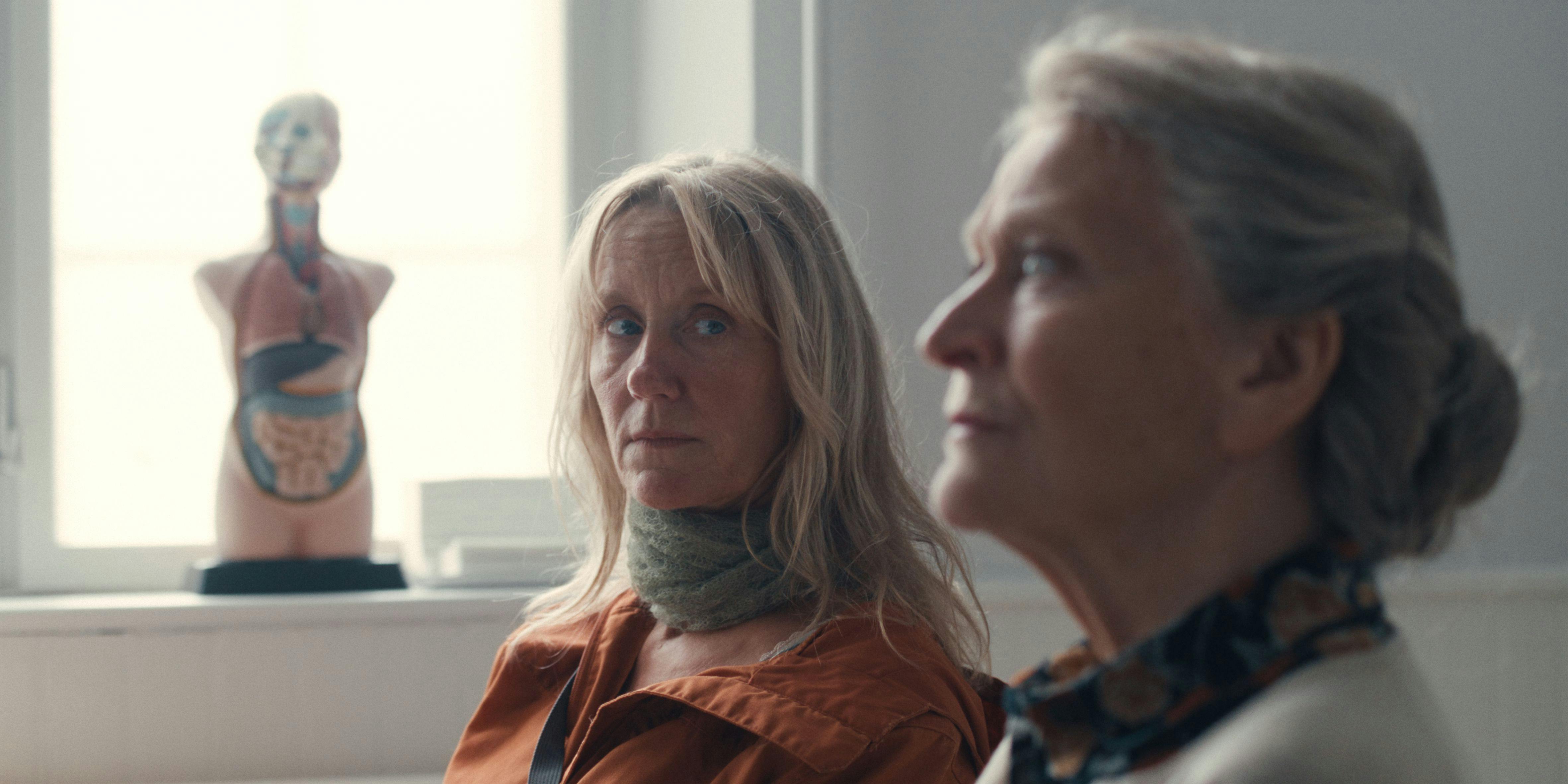 Anette Støvelbæk og Ulla Henningsen som Tina og Martha i "Generationer".&nbsp;