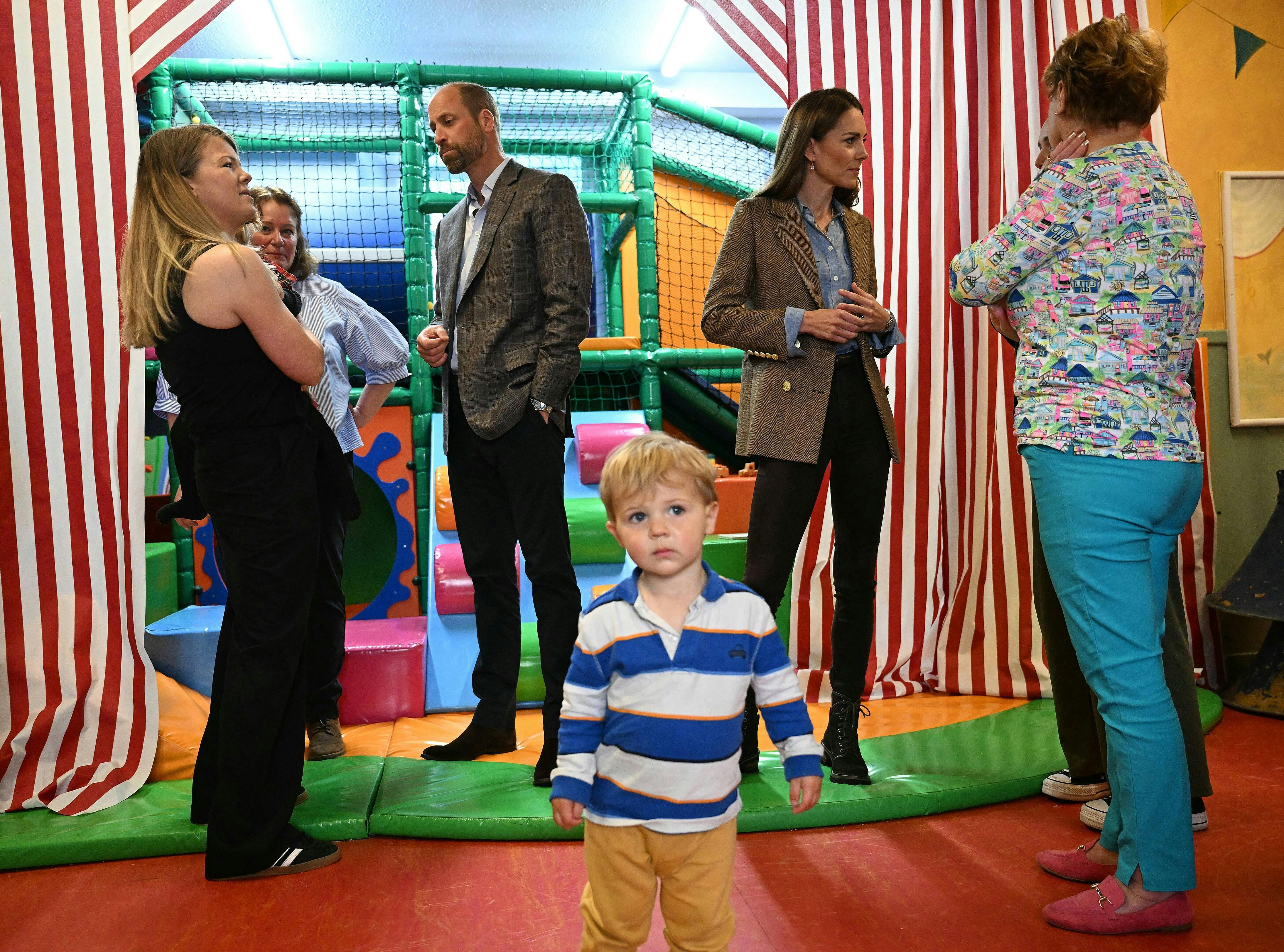 Prins William og prinsesse Catherine i Aros Hall medborgerhus,