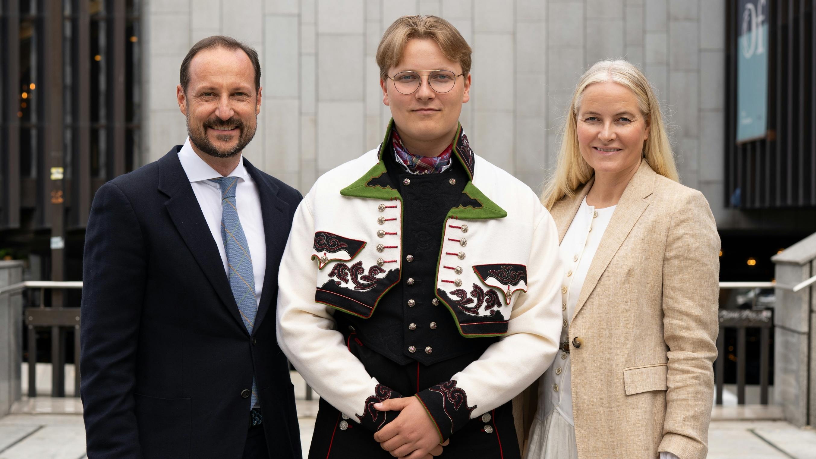 Kronprins Haakon, prins Sverre Magnus og kronprinsesse Mette-Marit. 