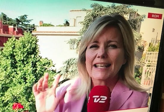 Eva Ravnbøl på skærmen.