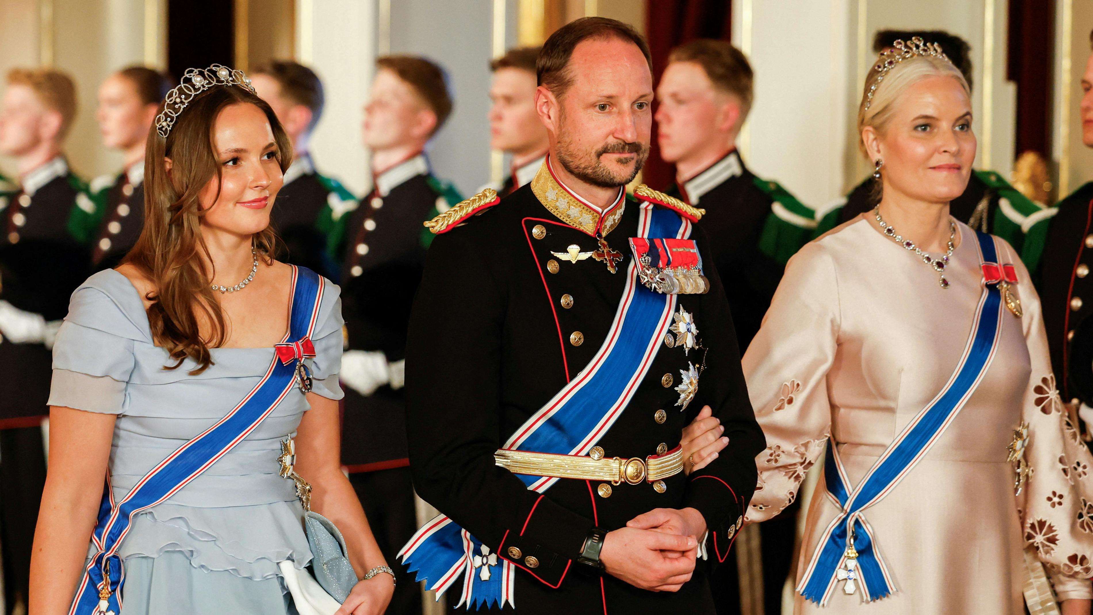 Prinsesse Ingrid Alexandra, kronprins Haakon og kronprinsesse Mette-Marit.