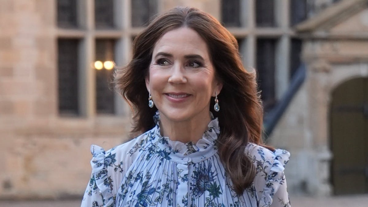 Dronning Mary ved ankomsten på Kronborg Slot onsdag aften.&nbsp;