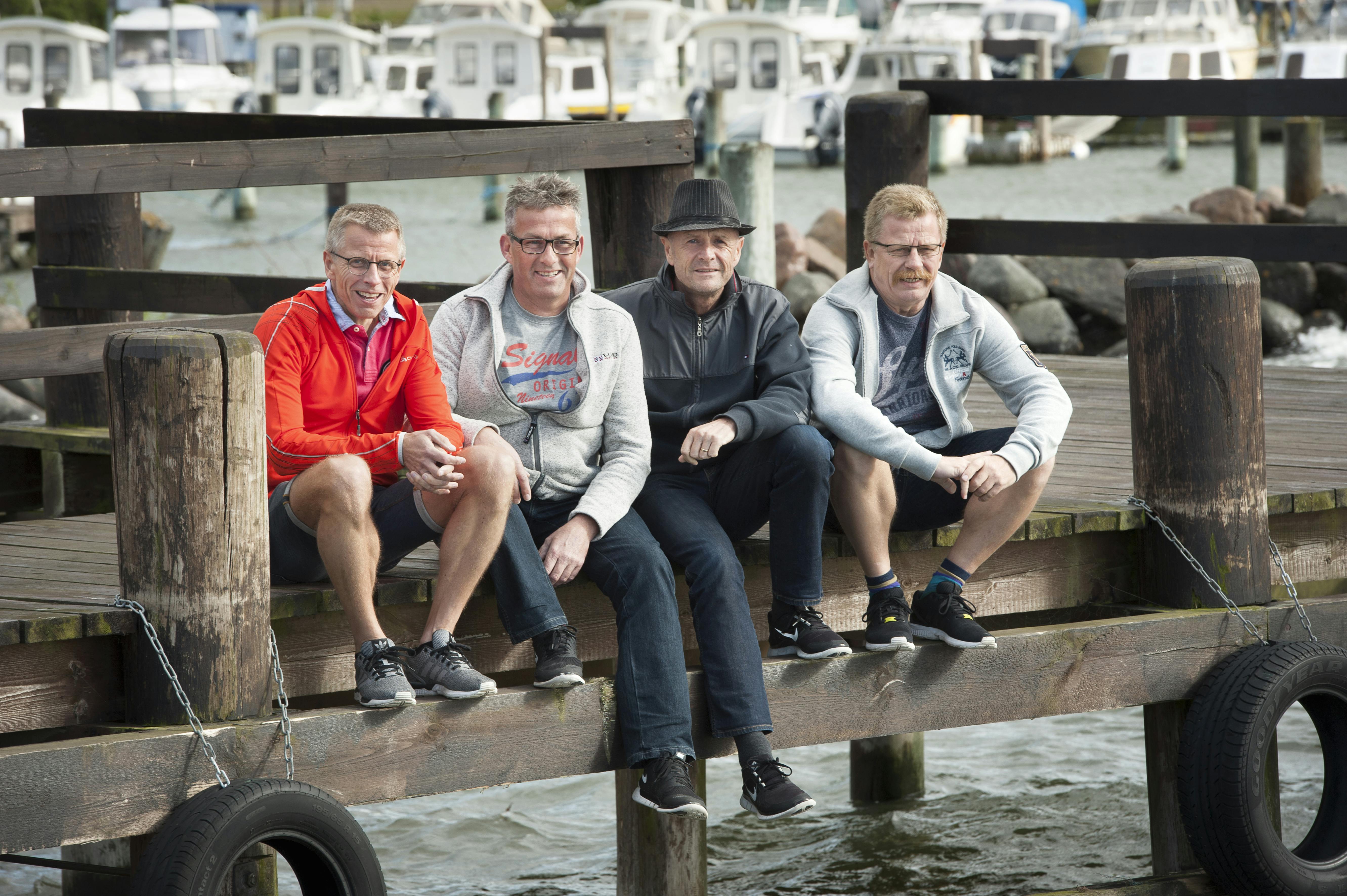 Tørfisk har spillet sammen i 35 år. Tørfisk, fra venstre,  Egon Kirk, Anker Hviid, Bent Bro og Bent Kirk, fotograferet i Lohals Havn. 