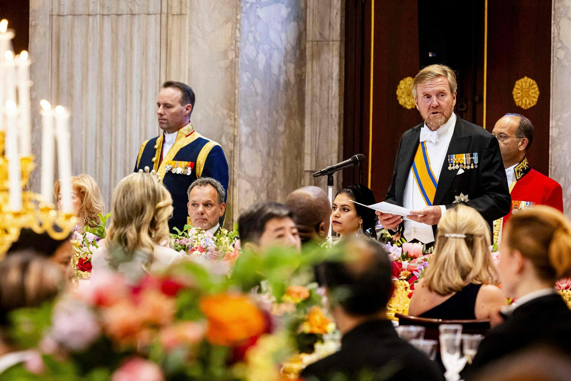 Kong Willem-Alexander ved gallamiddagen for det diplomatiske korps på Kongeslottet den 12. maj 2025.
