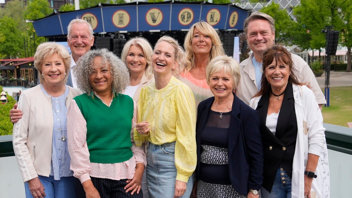 Gry Johansen, Maria Bramsen, Kirsten Siggaard, Birthe Kjær, Hilda Heick, Kels Heick, Lonnie Devantier, Johnny Hansen og Annette Heick.