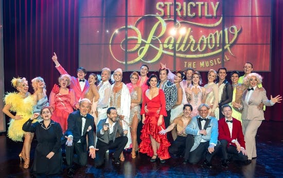 Hele holdet på Strictly Ballroom.