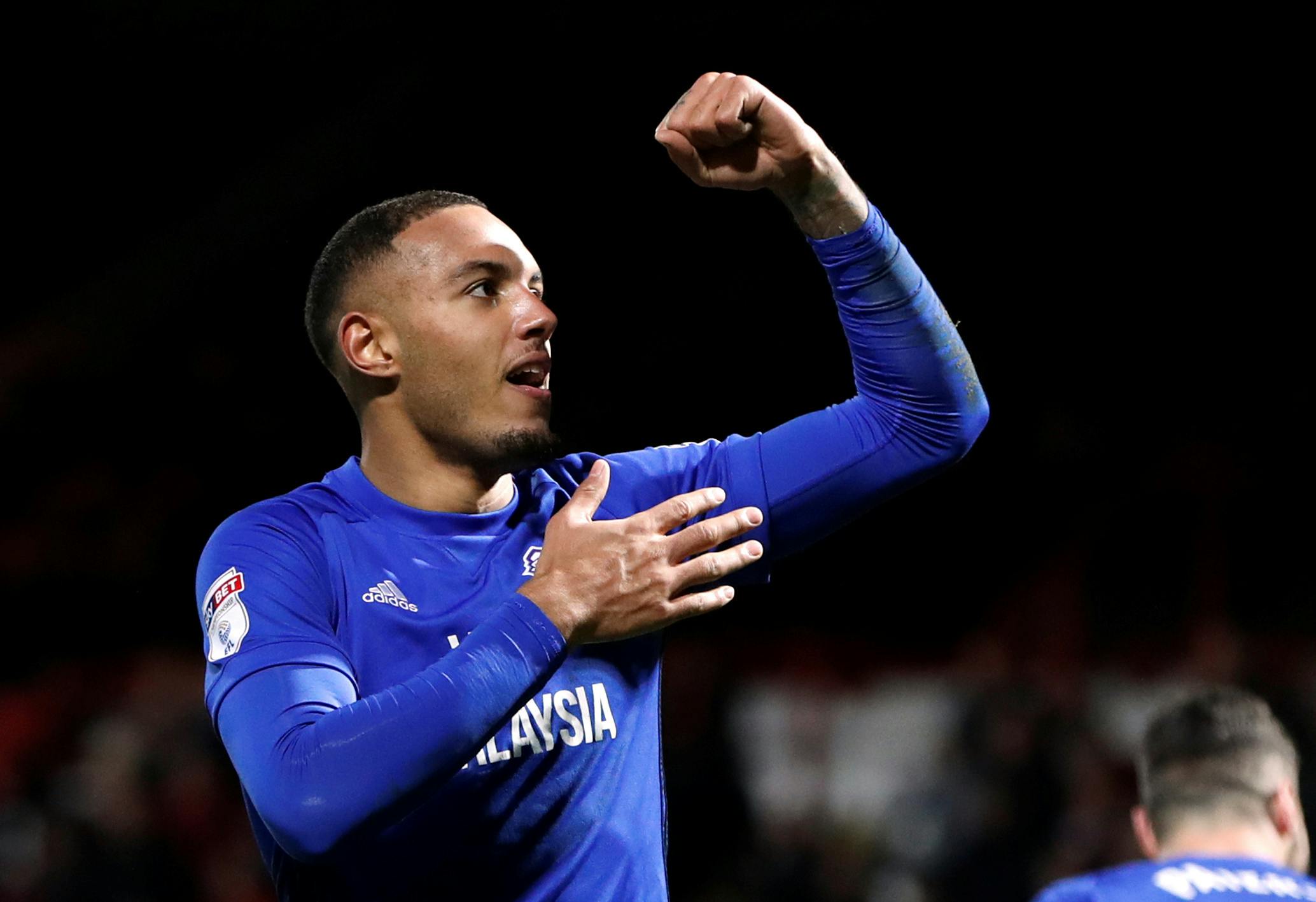Kenneth Zohore jubler efter et mål.