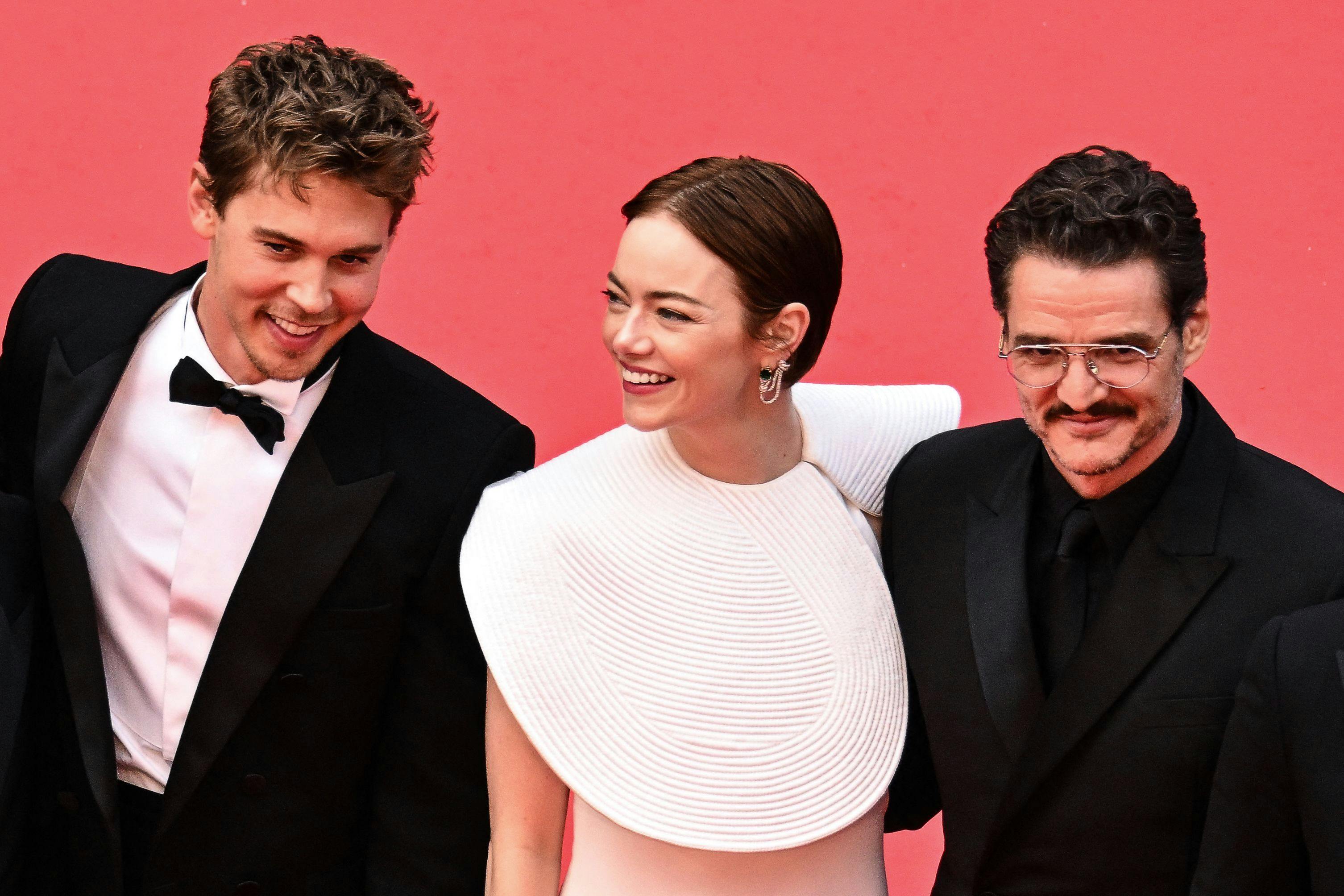 Austin Butler, Emma Stone og Pedro Pascal på den røde løber i Cannes.