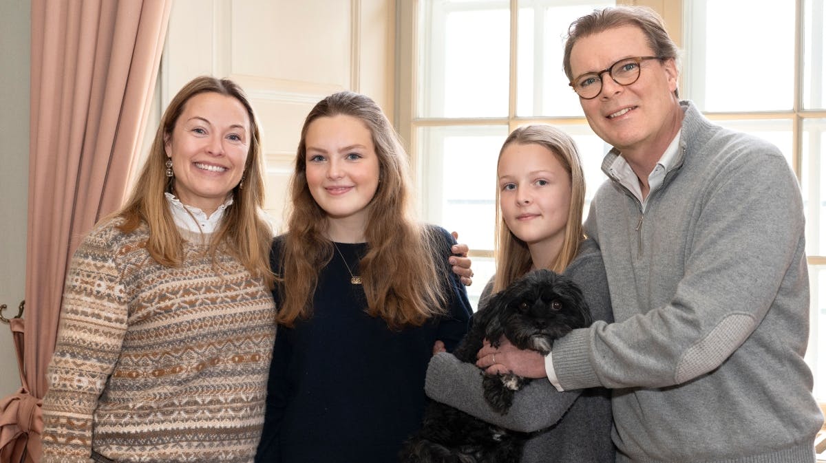 Louise Iuel-Brockdorff Albinus med sin mand, Nikolaj Albinus, og døtrene Marie-Louise og Elisabeth i 2023. Nu begynder et nyt kapitel for dem. 