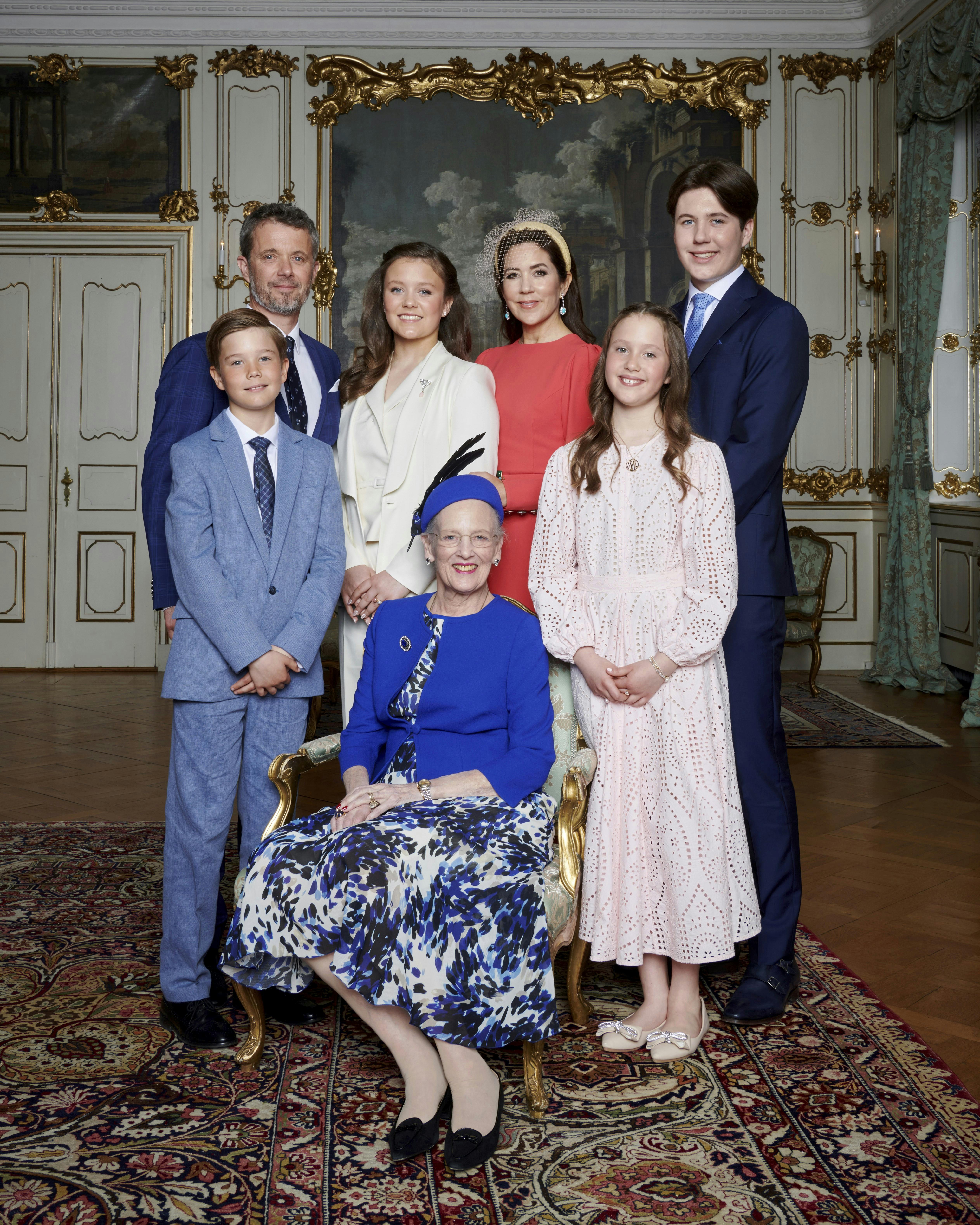 https://imgix.billedbladet.dk/2025-05-22/hkh_prinsesse_isabellas_konfirmation_01_0109.jpg