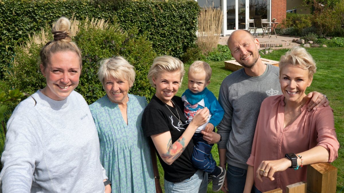 Matilde, Jytte, Mette med Bas, Anders og Lene. 