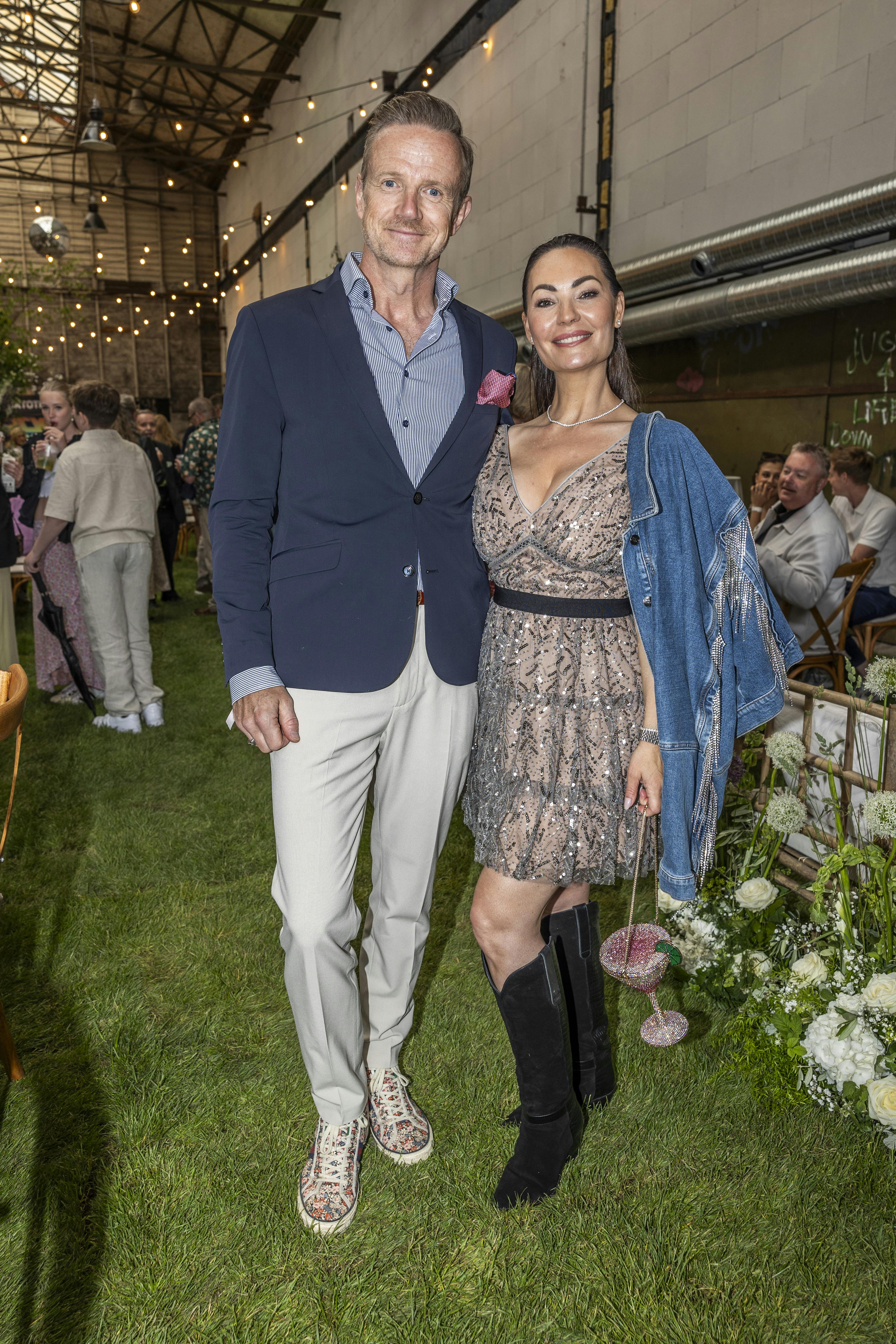 Gæster i glitter ved Thomas Evers Poulsen og Sæþór Kristínssons bryllup