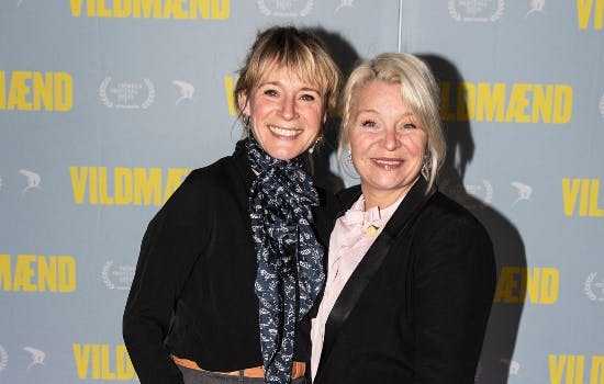 Iben Hjejle og Signe Lindkvist.