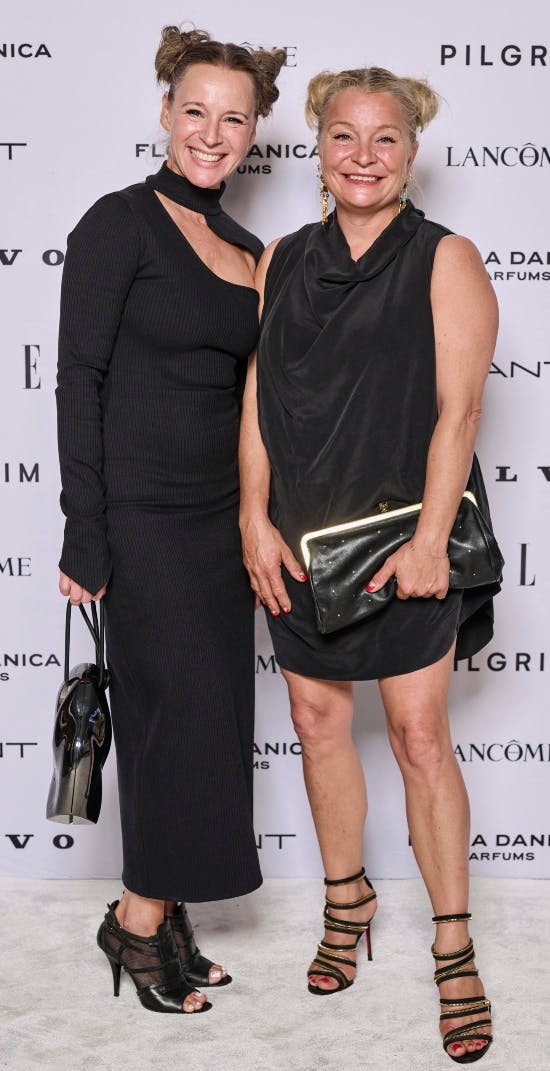 Iben Hjejle og Signe Lindkvist.