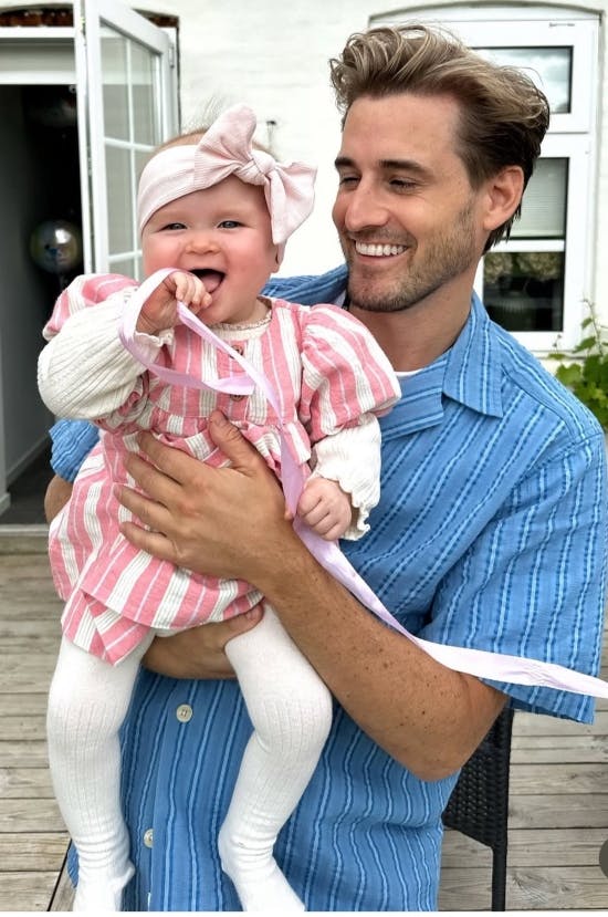 Frederik Haun med Nora.