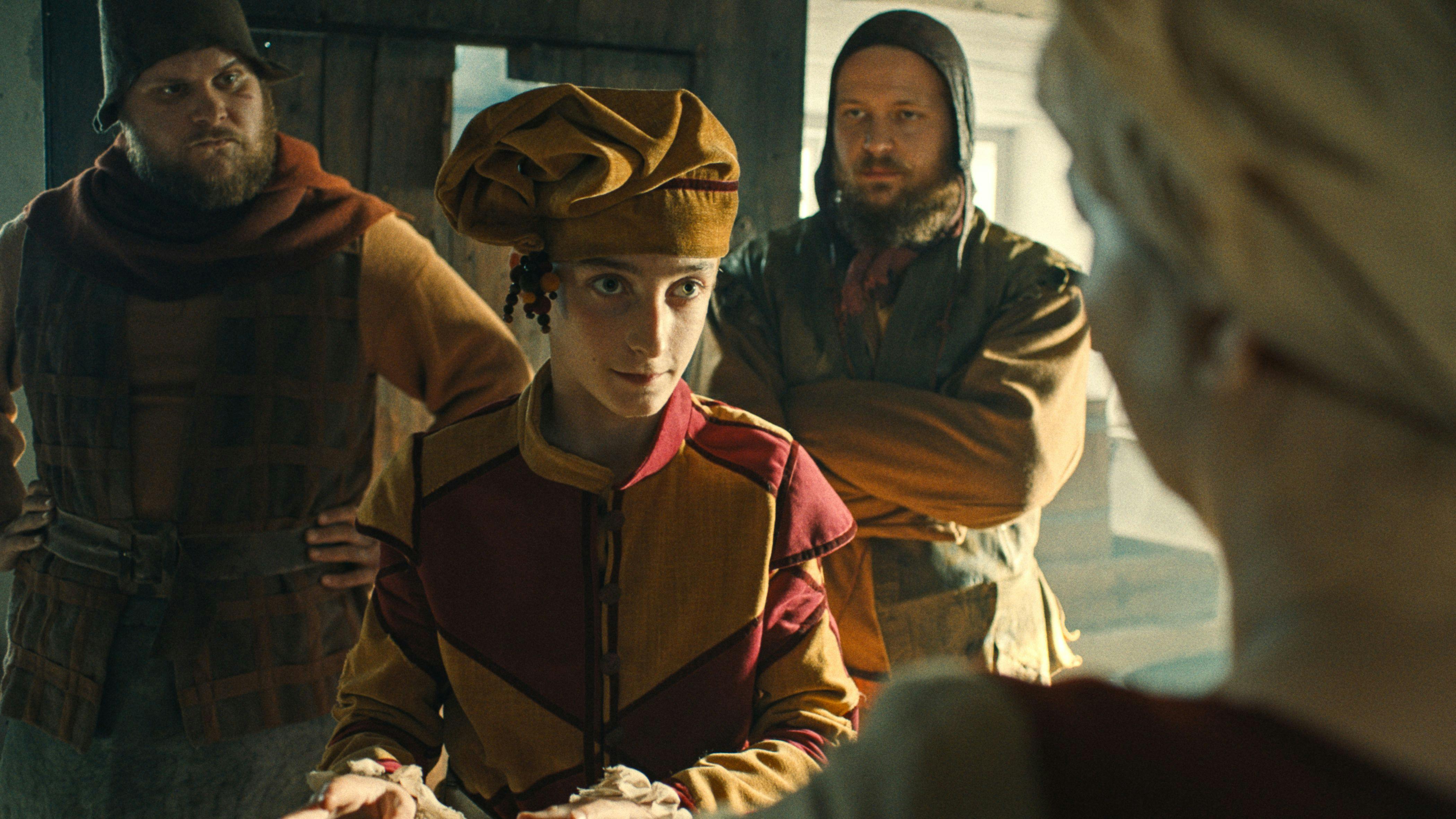 Adam Blædel ses i baggrunden til venstre her.