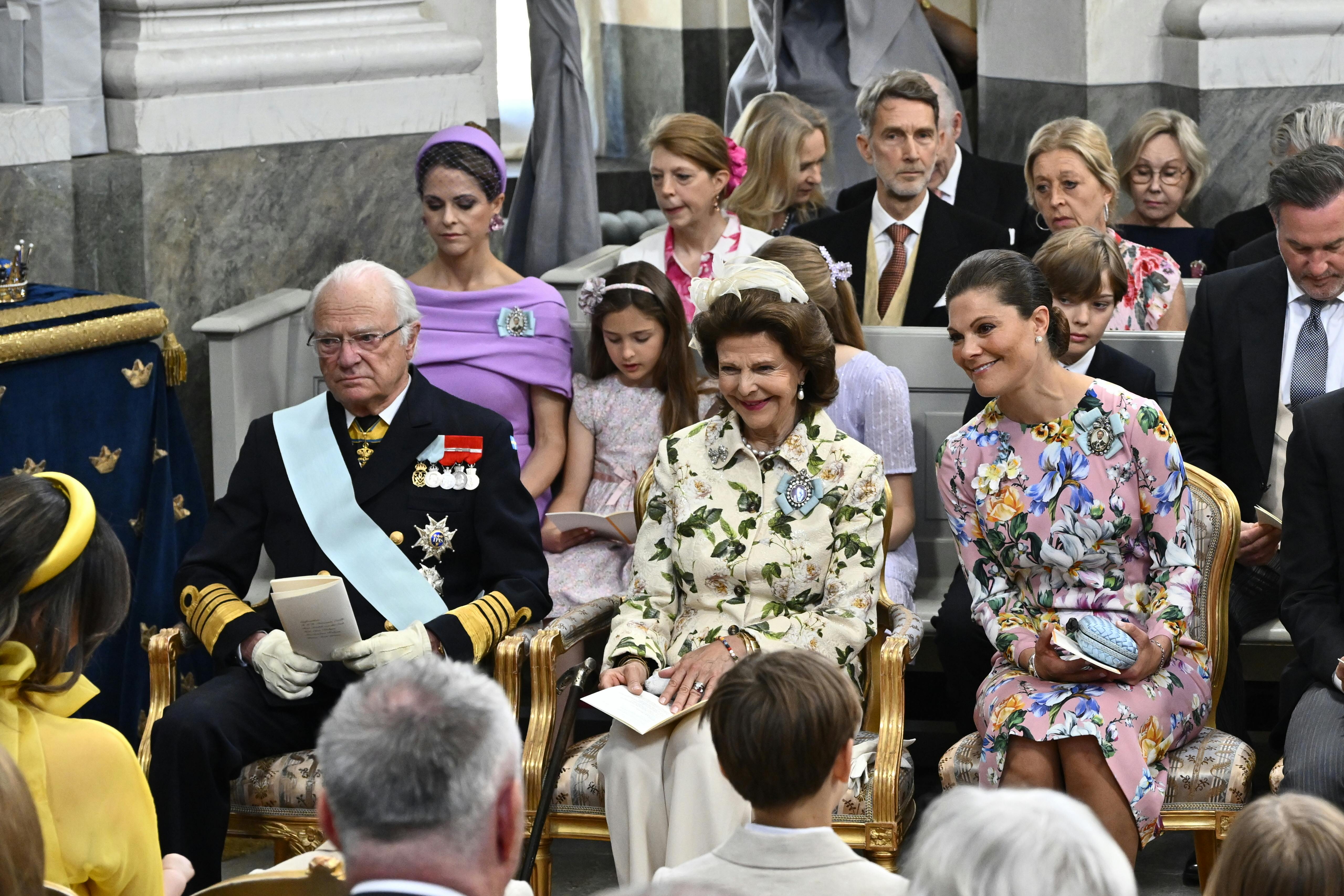 Glæden og stoltheden strålede ud af øjnene på både dronning Silvia og kronprinsesse Victoria. 