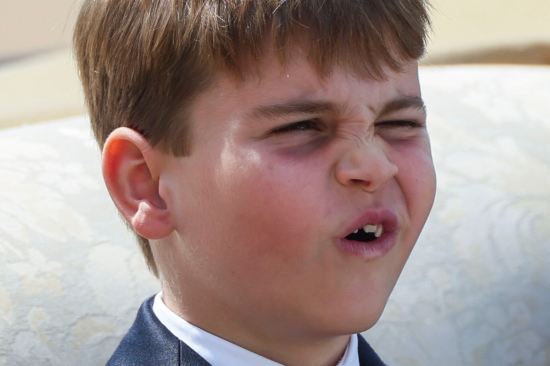 Prins George og prins Louis laver grimasser