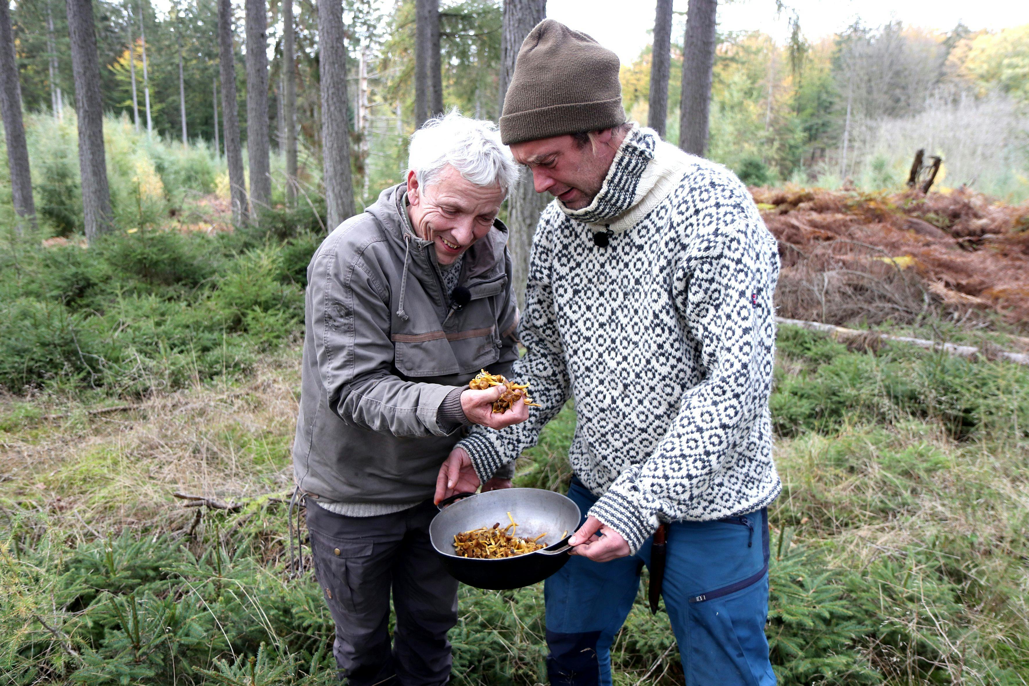Jørgen Skouboe og Nikolaj Kirk i et af de mange "Nak & Æd"-programmer på DR. 