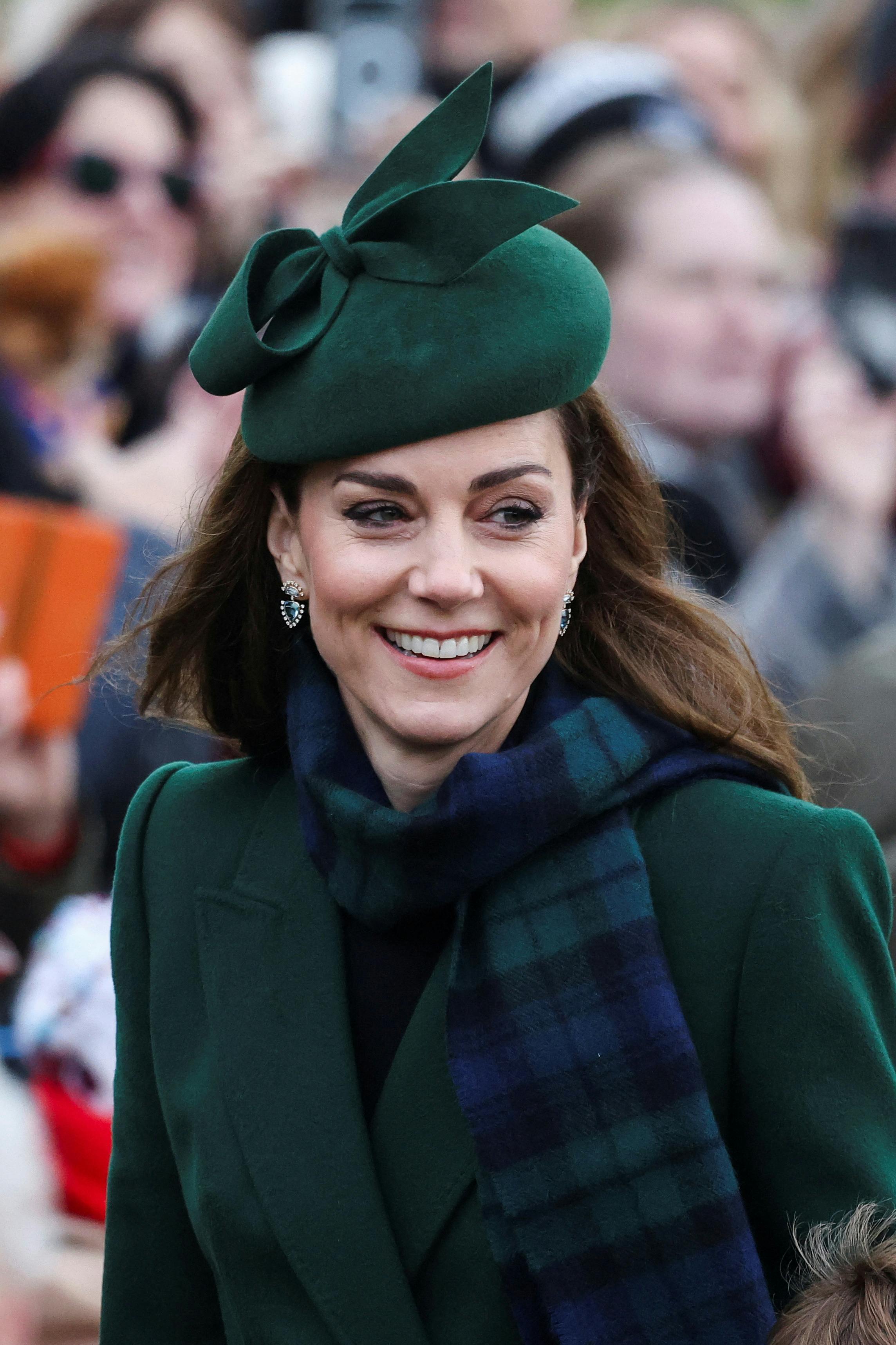 Prinsesse Kate med tørklædet 1. juledag sidste år. 