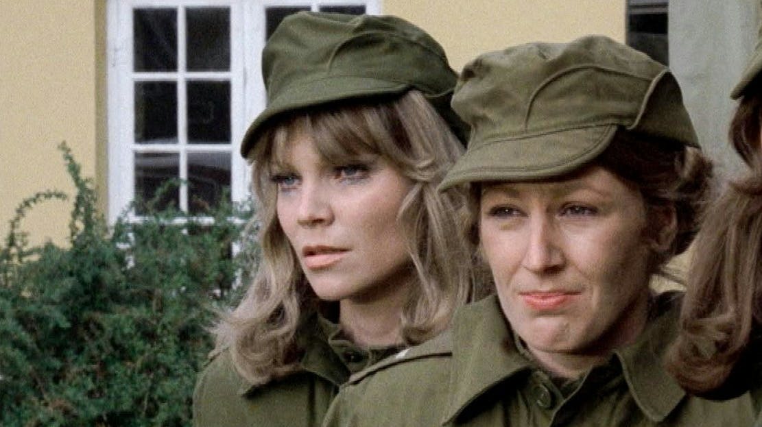 Helle Merete Sørensen og Marianne Tønsberg spillede Vibsen og Irmgard i "Piger i trøjen".