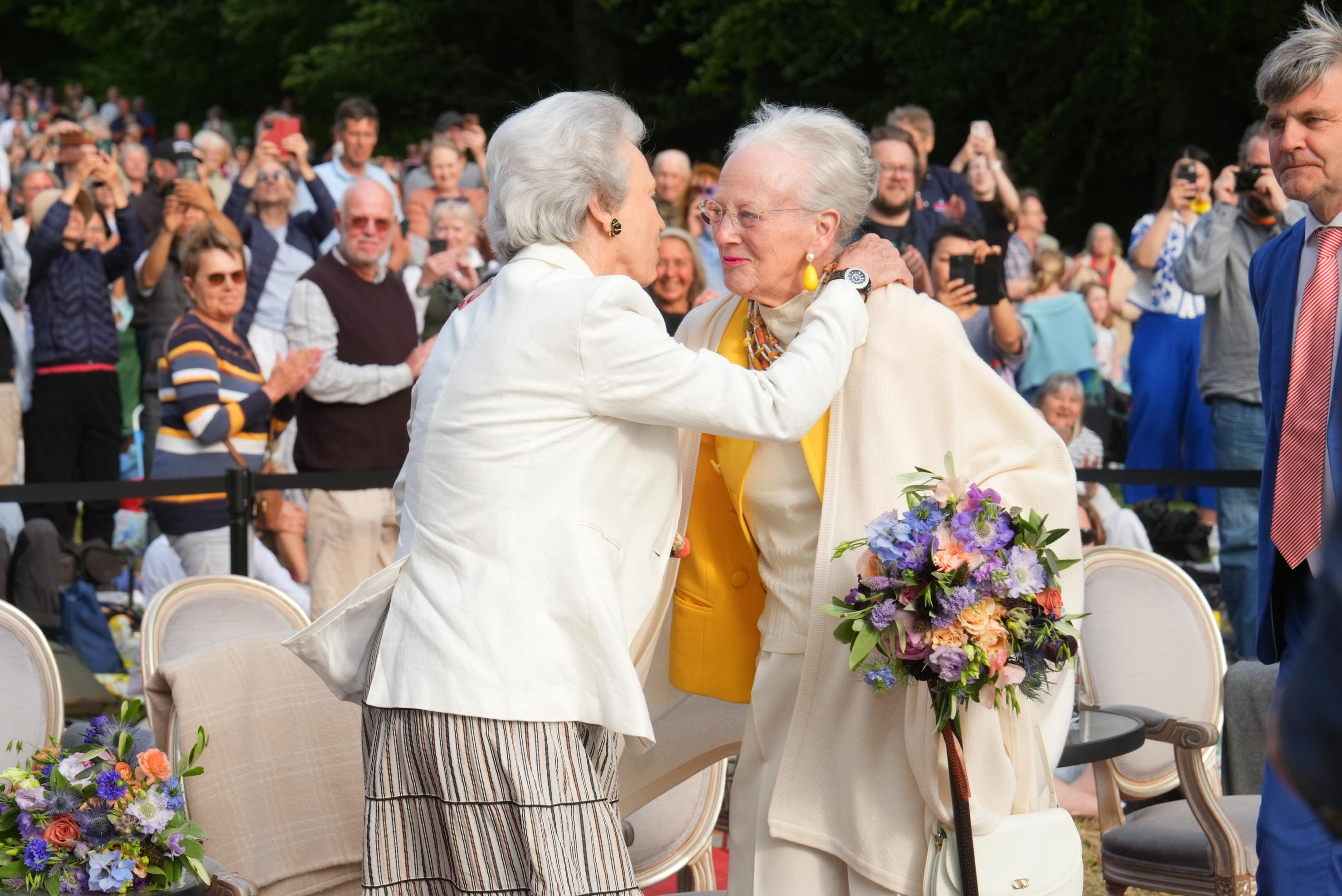 STRAX BILLEDEKong Frederik og dronning Mary _FaeroerneBilledet er ikke billedbehandletFOTO: Hanne Juul/ Aller Foto & Video
