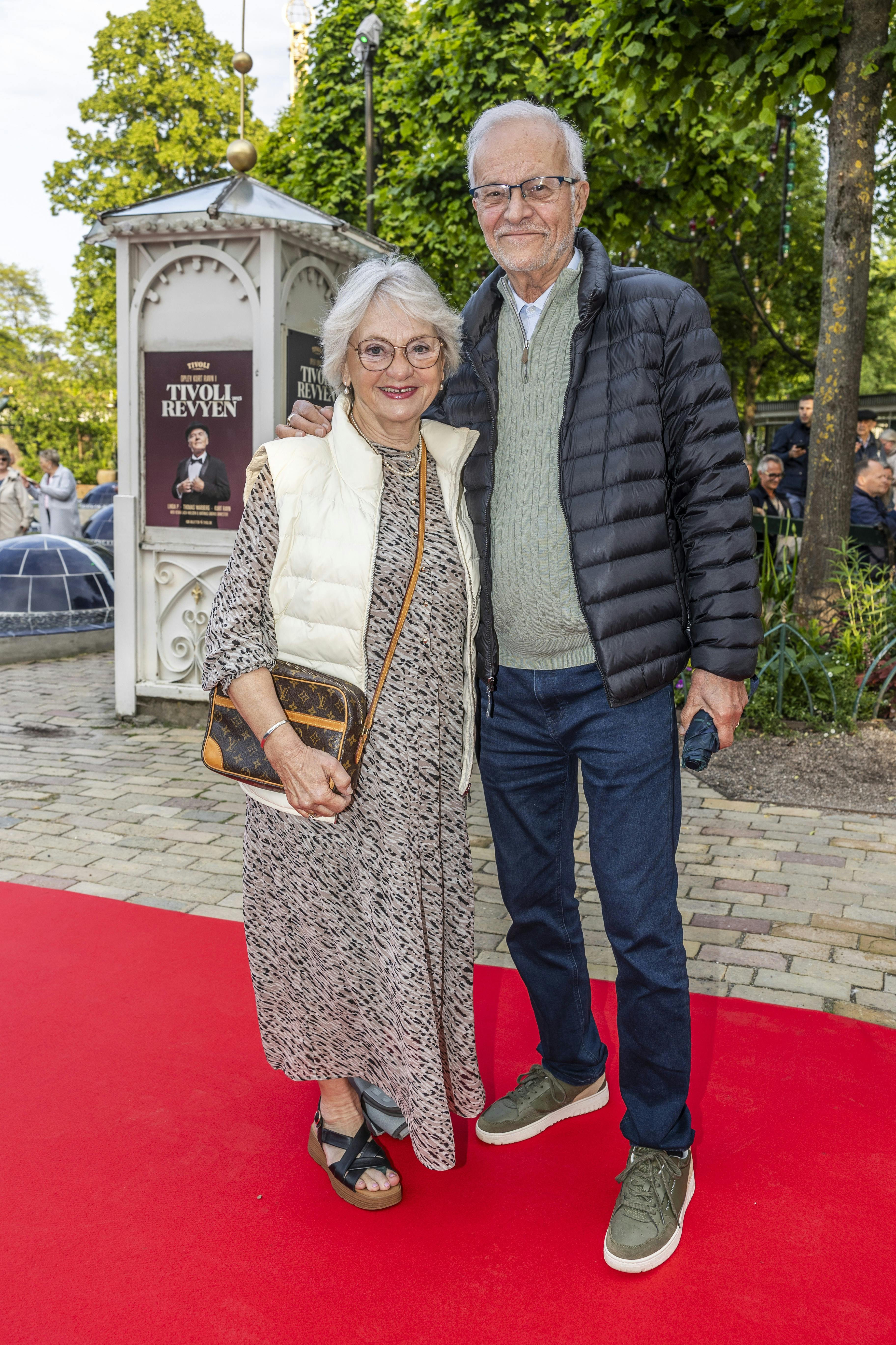 Pia Kjærsgaard og Henrik Thorup til premiere på Tivolirevyen.