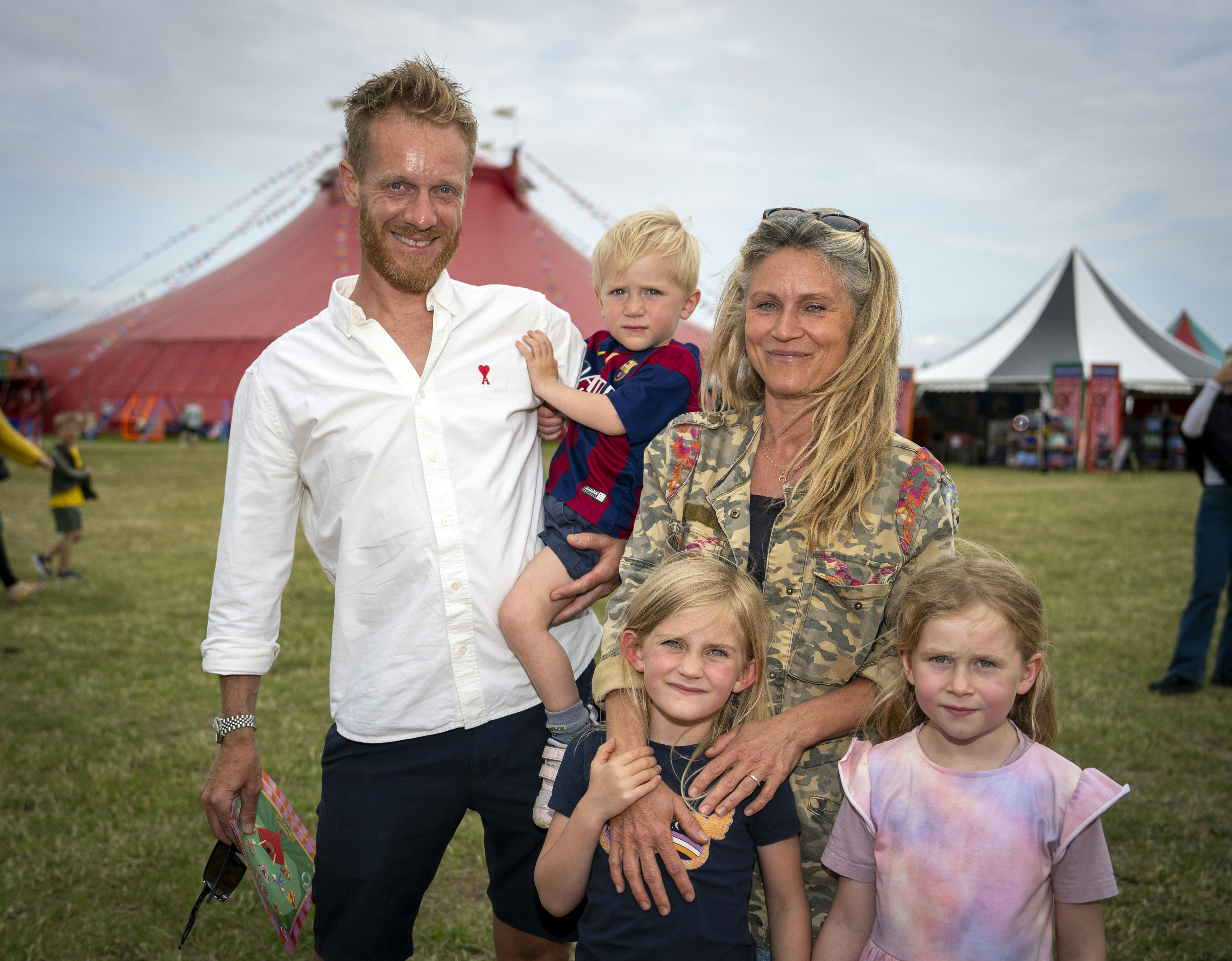 https://imgix.billedbladet.dk/2025-06-30/20250626-Cirkus-Summarum-premiere-2025-Ballerup-11_2SL1658.jpg