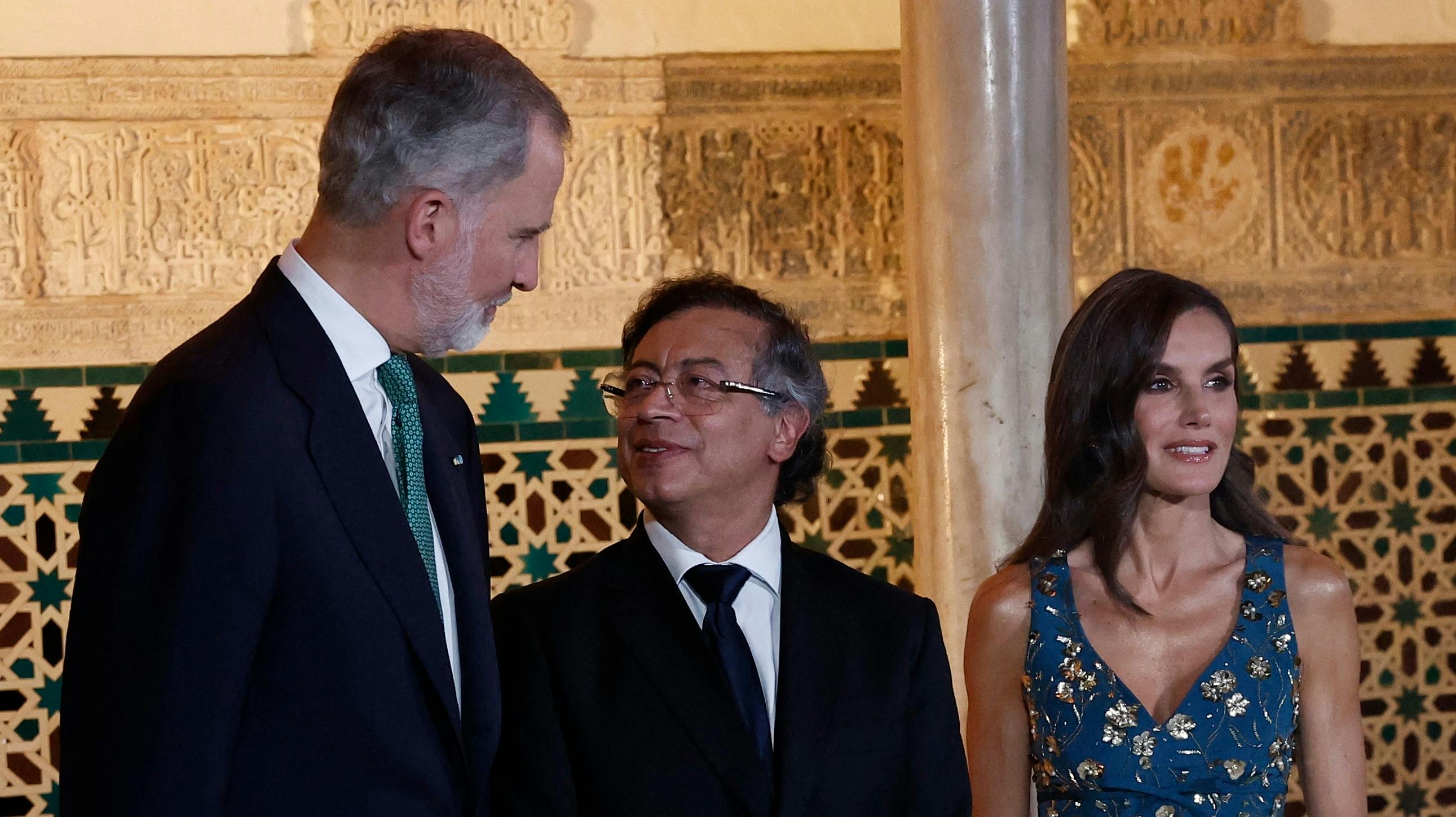 Kong Felipe, præsident Gustavo Petro og dronning Letizia. 