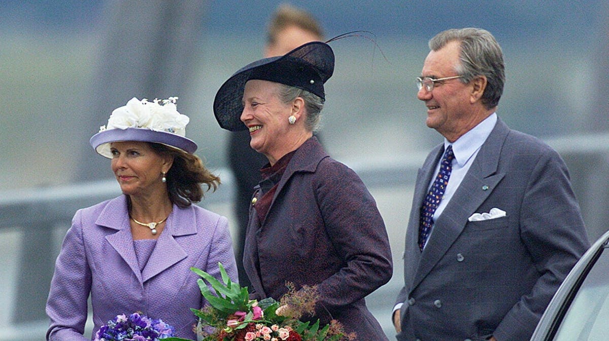 Dronning Silvia, dronning Margrethe og prins Henrik til indvielsen af Øresundsbroen. 