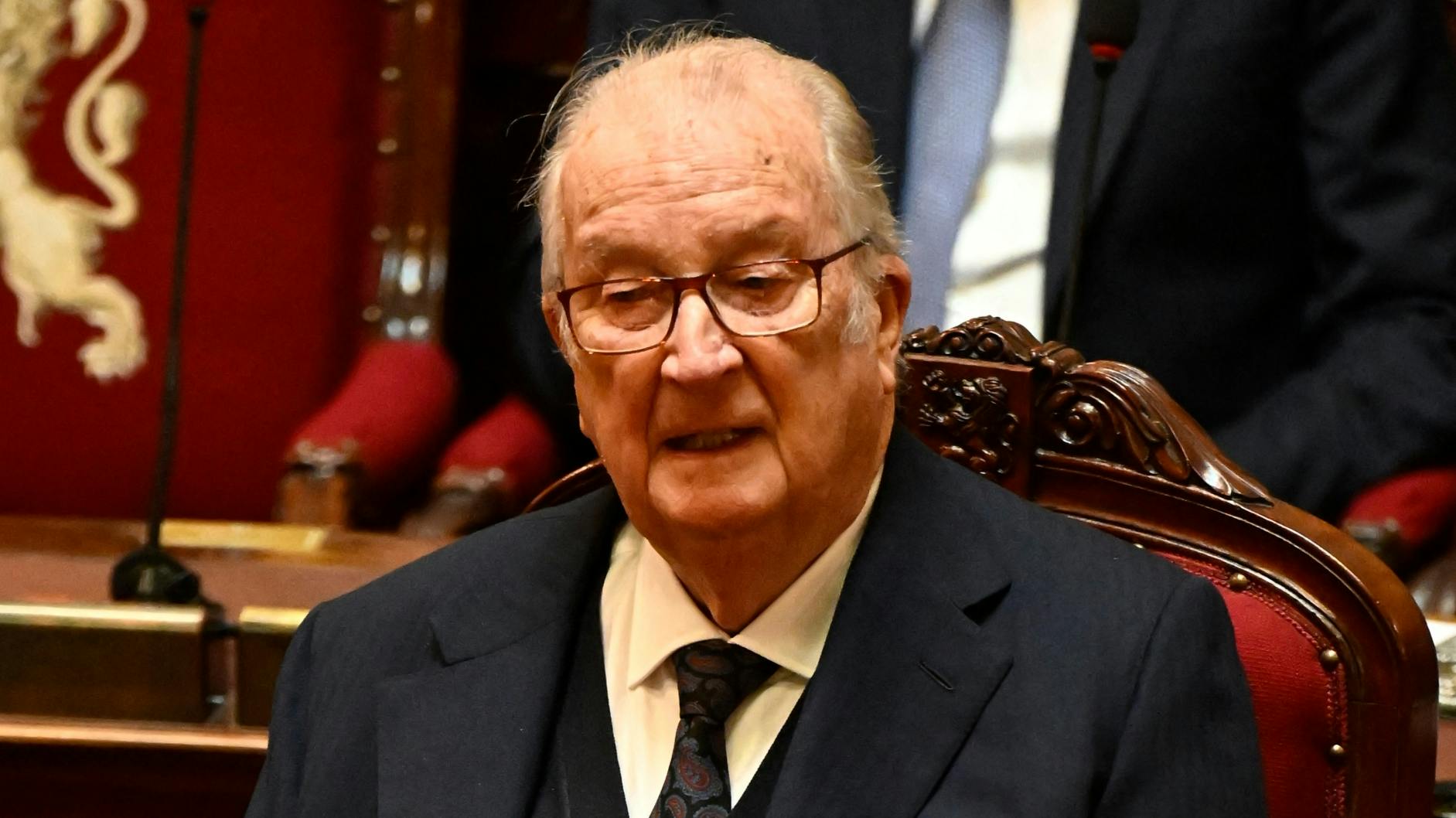 Kong Albert.&nbsp;
