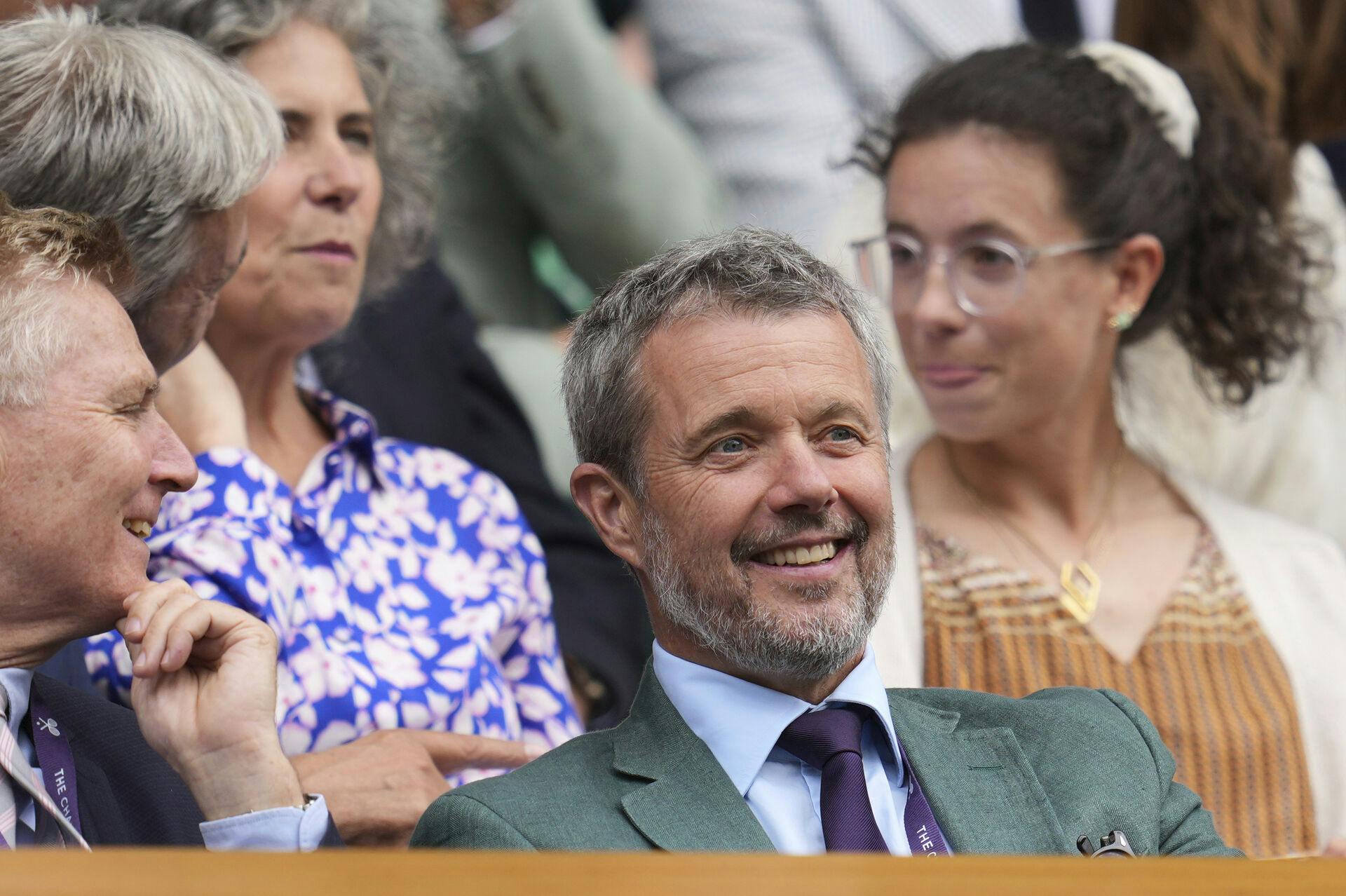Kong Frederik til Wimbledon. 