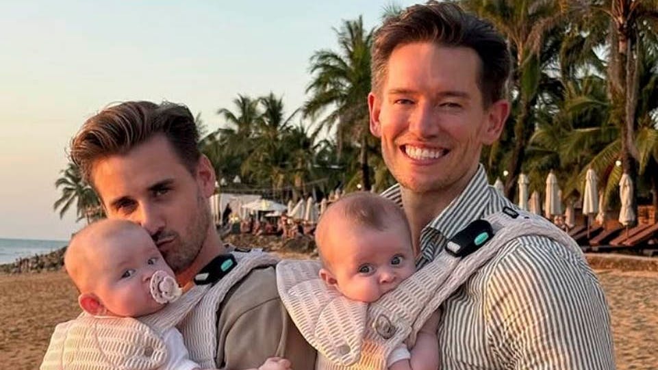 Morten Kjeldgaard og Frederik Haun med Nora og Emma.
