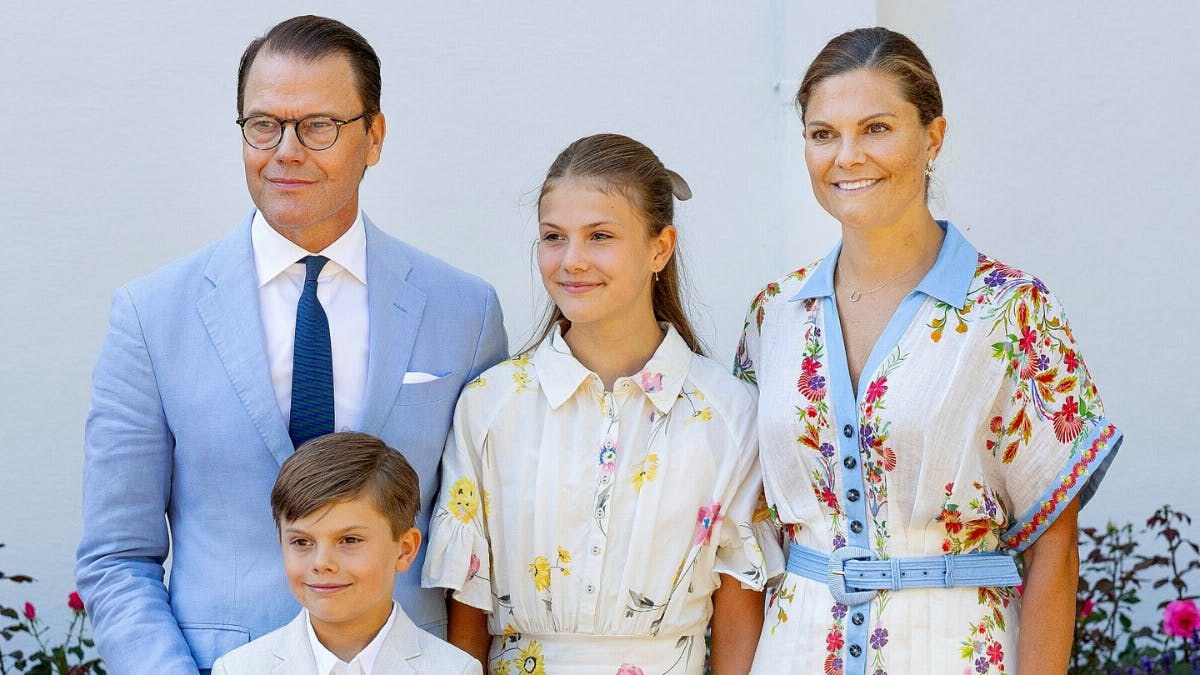 Kronprins Daniel og kronprinsesse Victoria med børnene prinsesse Estelle og prins Oscar.