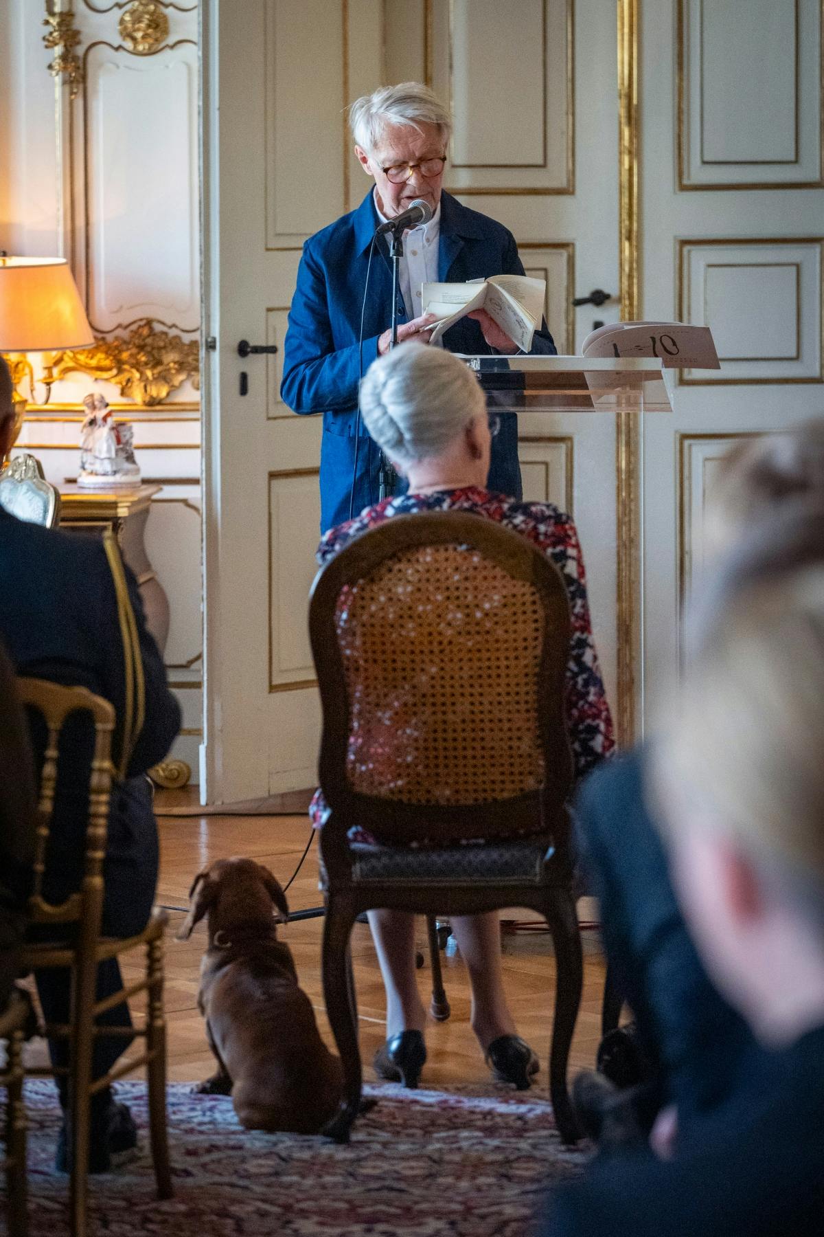 https://imgix.billedbladet.dk/2025-07-15/20250611-Dronning-Margrethe-uddeler-Prins-Henrik-Prisen-til-Peter-Laugesen-61_2SL7117-%281%29-%281%29.jpg