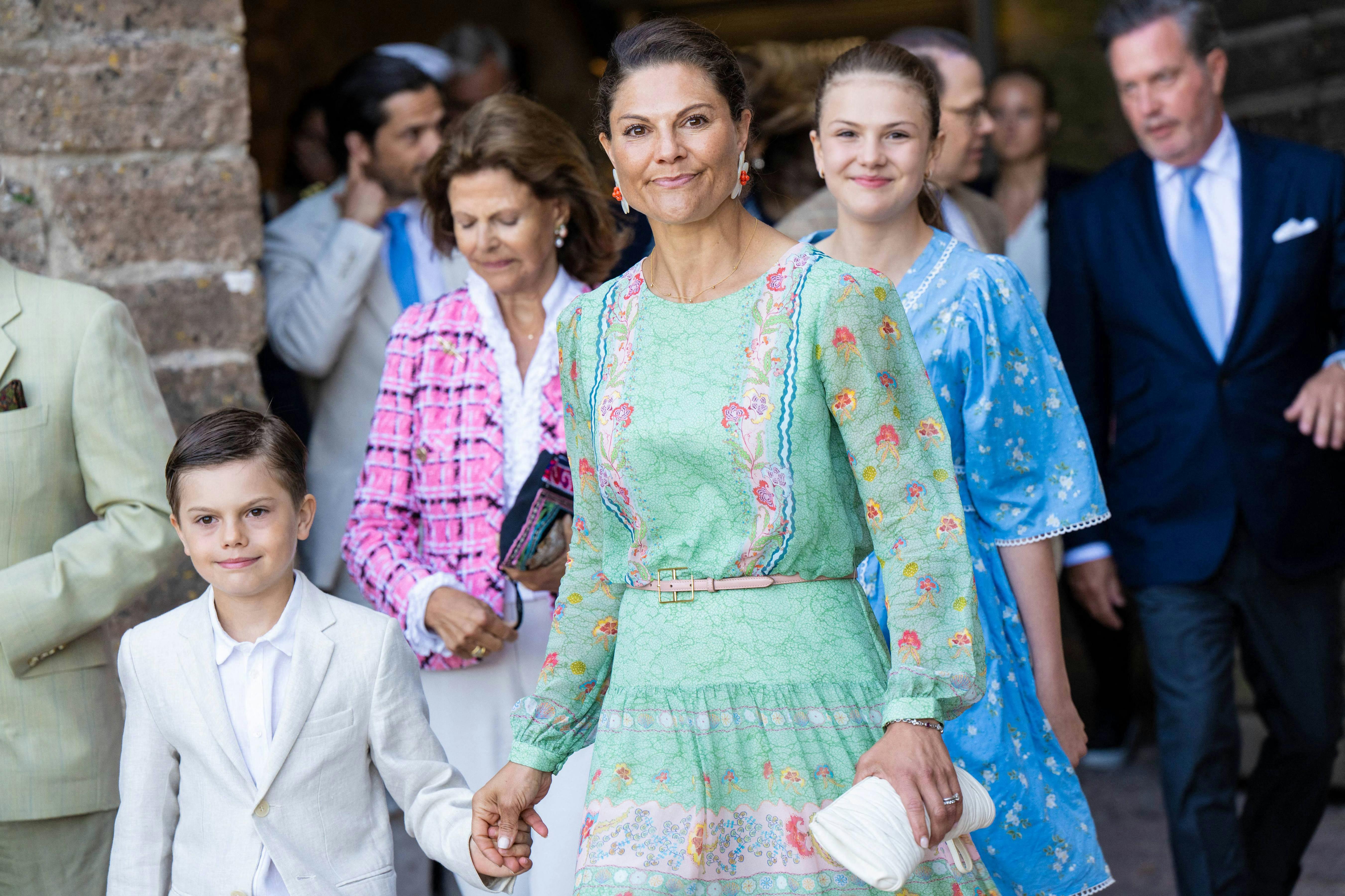 Kronprinsesse Victoria i sin elegante Saloni-kjole.