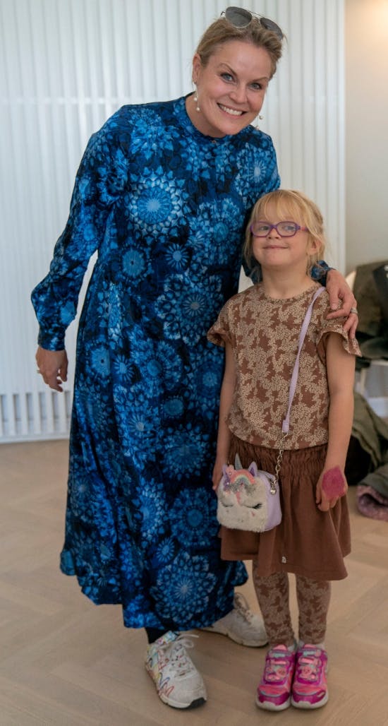 Cecilie Hother og datteren Ellinor i 2022.