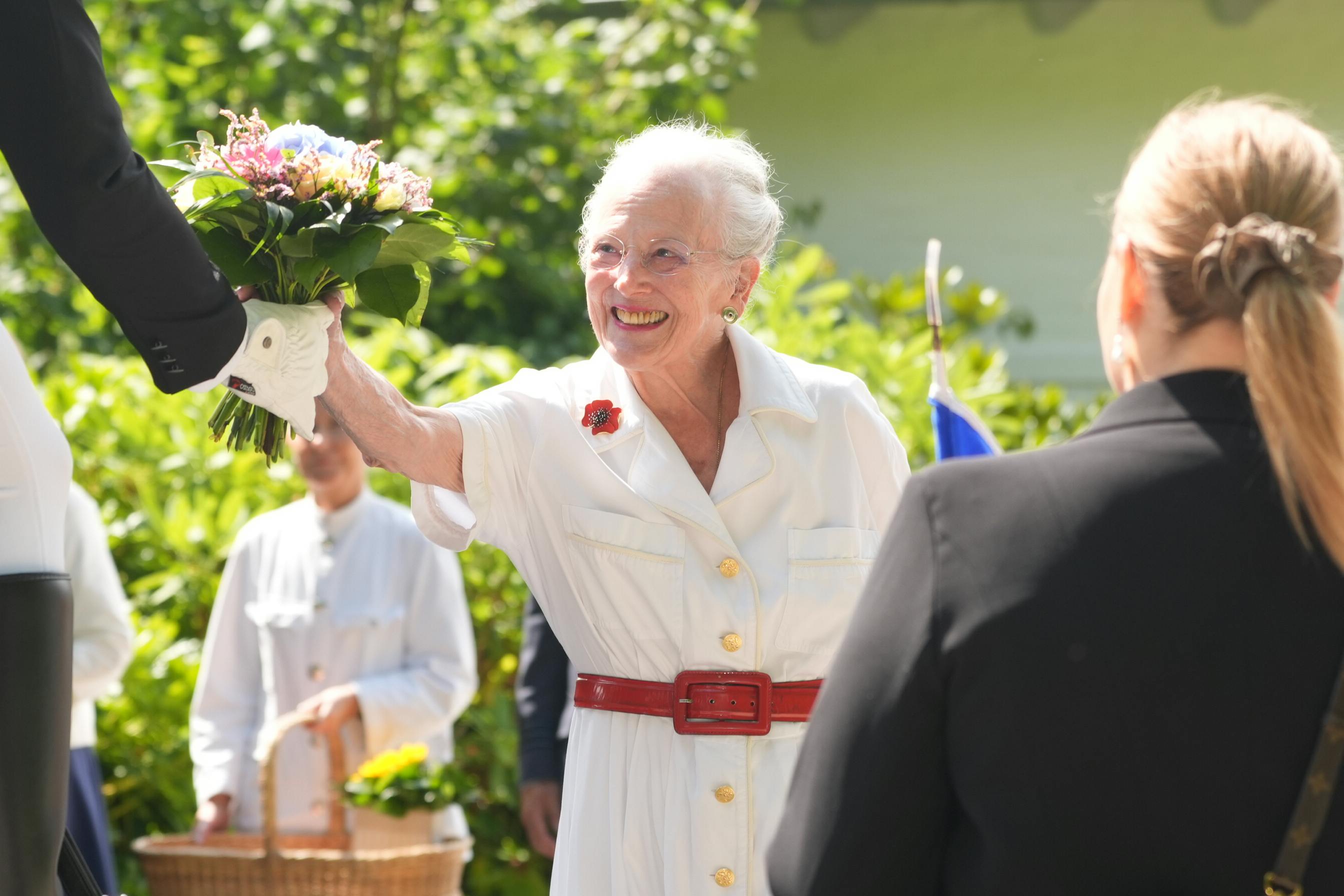 Dronning Margrethe modtog mange fine gaver.