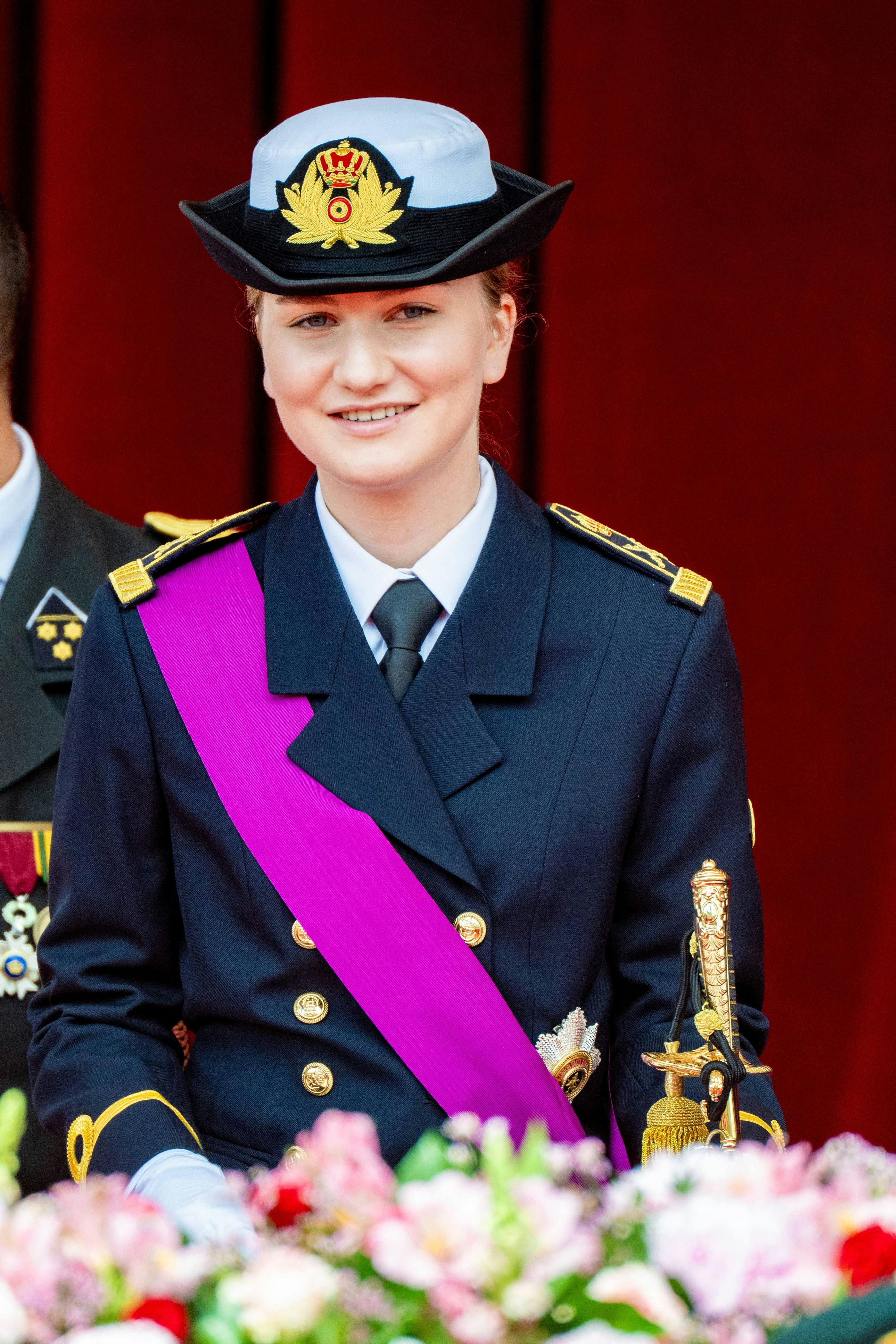 Prinsesse Elisabeth af Belgien i uniform for Belgiens Nationaldag