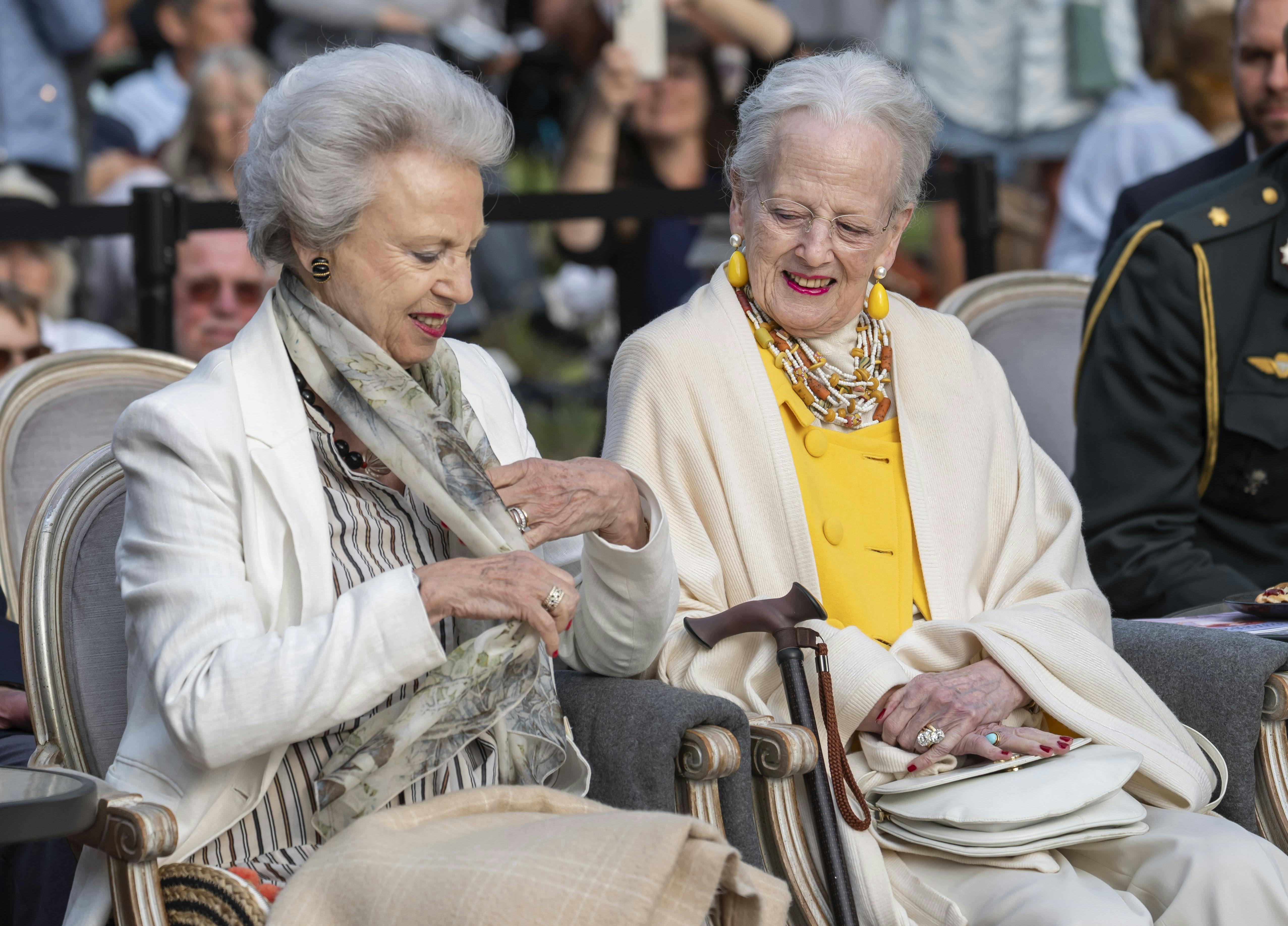 Dronning Margrethe og prinsesse Benedikte.