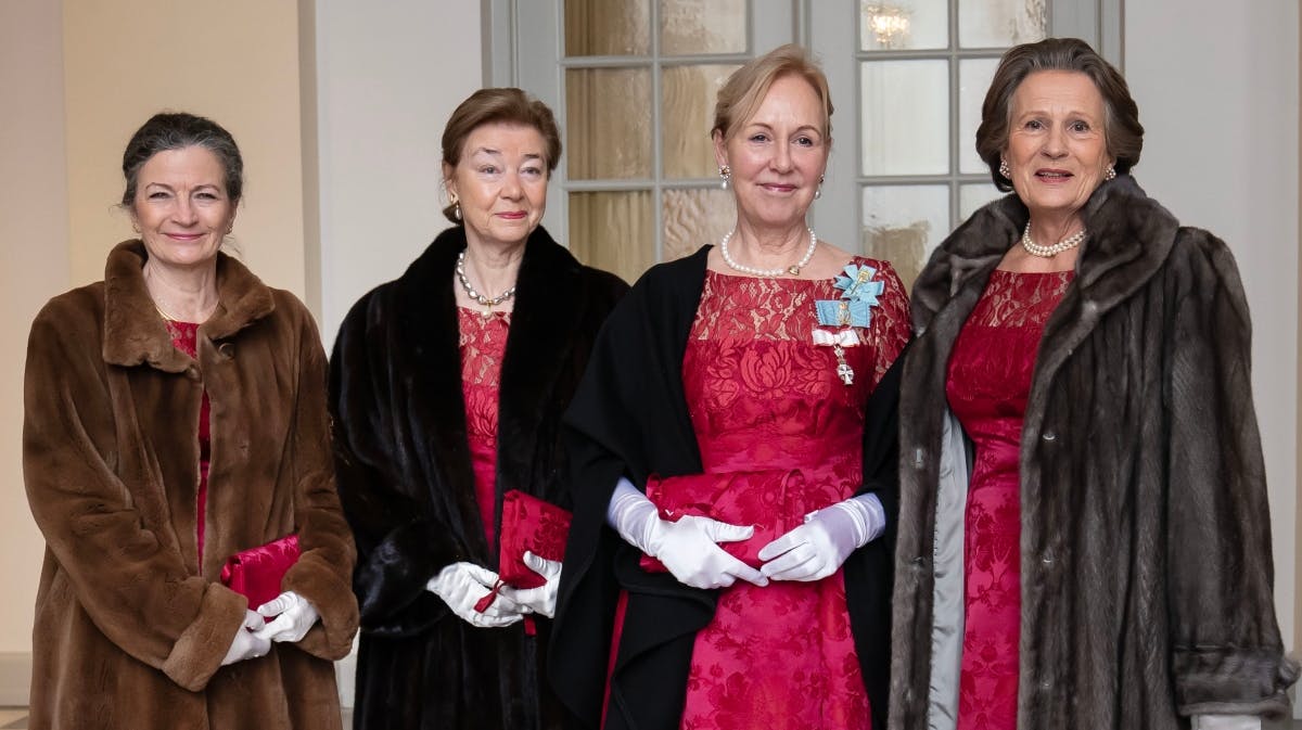 Dronning Margrethes fire hofdamer til nytårskur i 2024, Jette Nordam, Annette de Scheel, Henriette Obel og Annelise Wern.